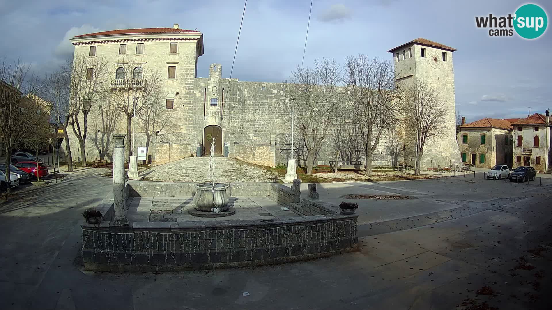 Webcam Svetvinčenat – le château et le puits – Istrie – Croatie