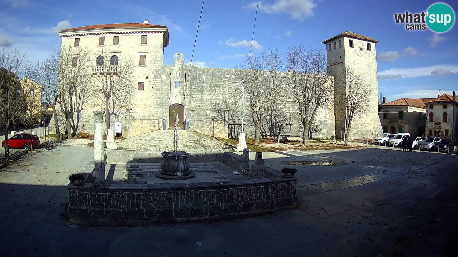 Webcam Svetvinčenat – die Burg und Brunnen – Istrien – Kroatien