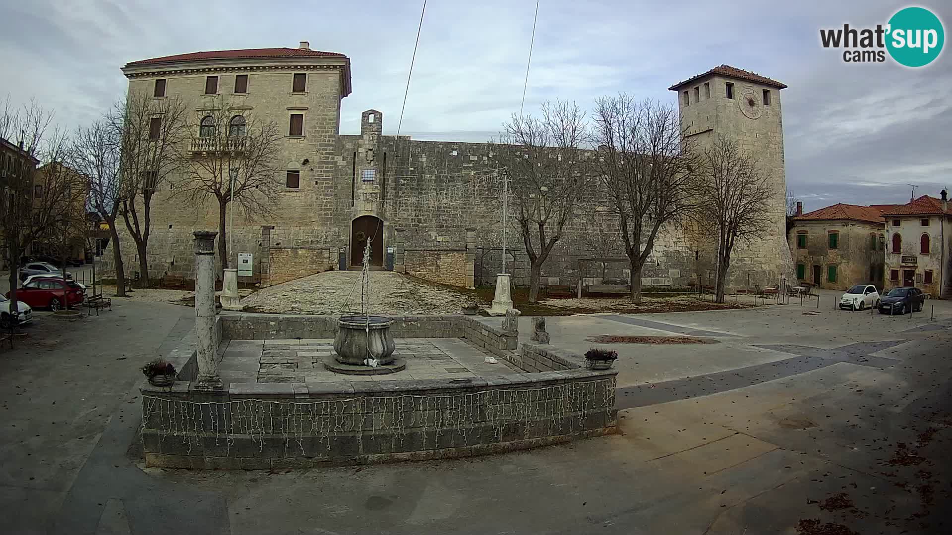 Webcam Svetvinčenat (Sanvincenti) – il castello e il pozzo – Istria – Croazia