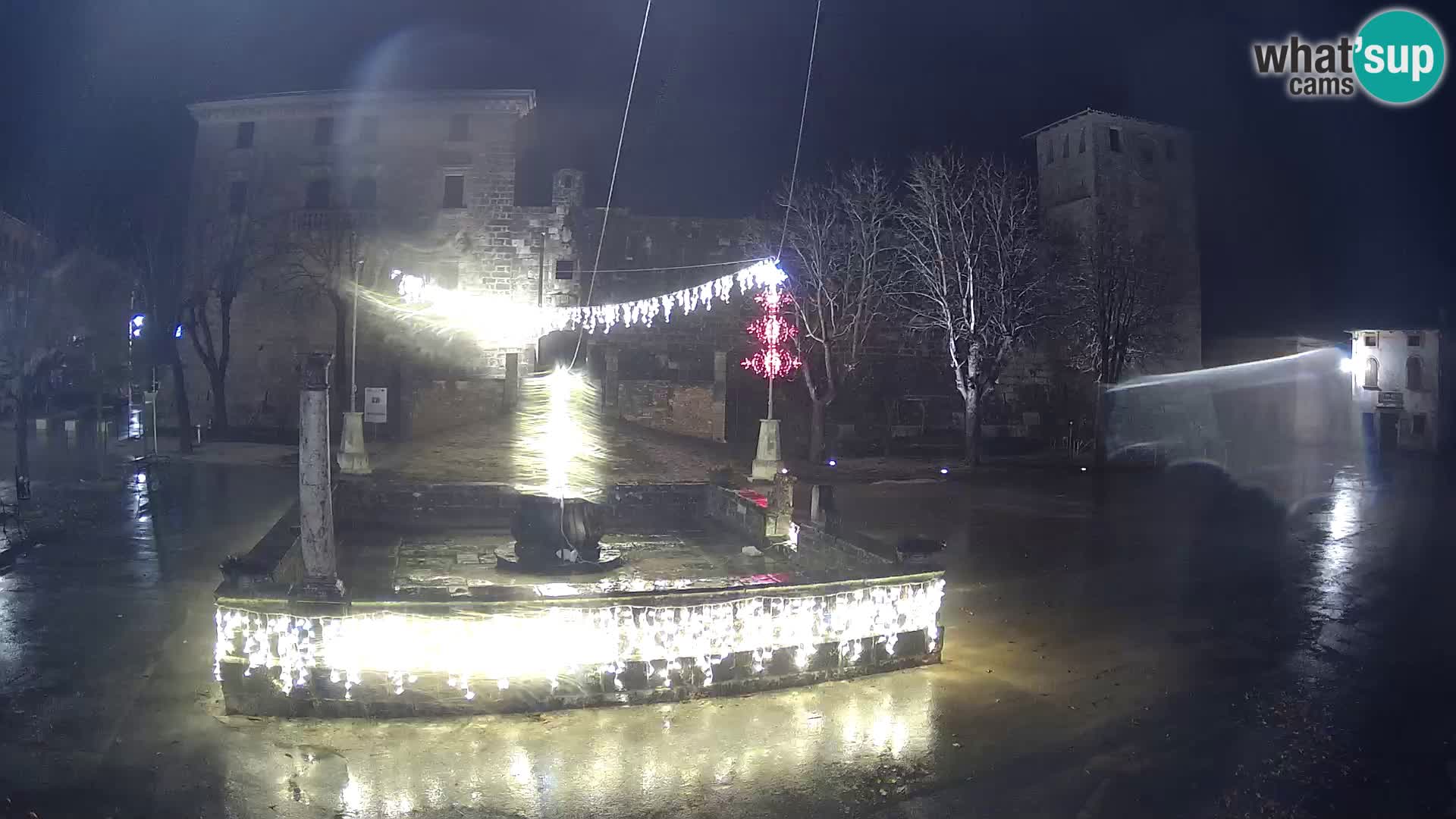 Webcam Svetvinčenat – die Burg und Brunnen – Istrien – Kroatien