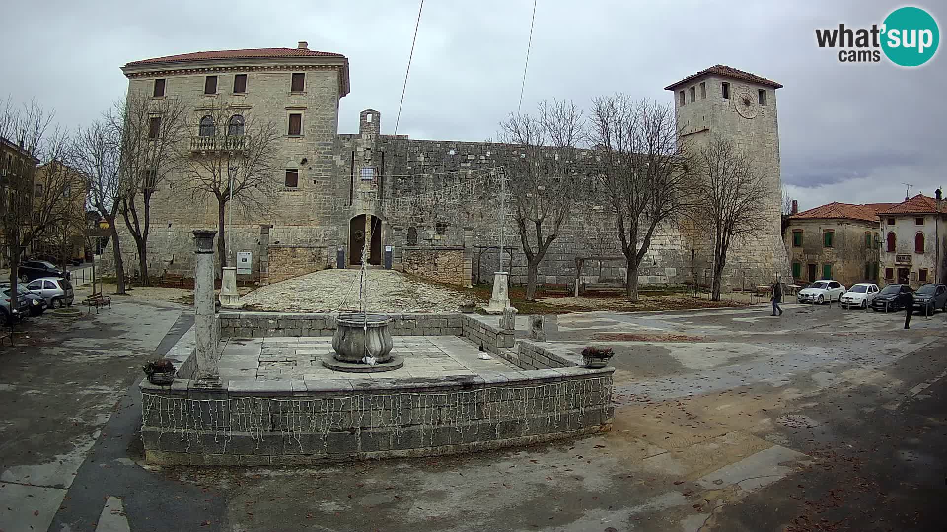 Webcam Svetvinčenat (Sanvincenti) – il castello e il pozzo – Istria – Croazia