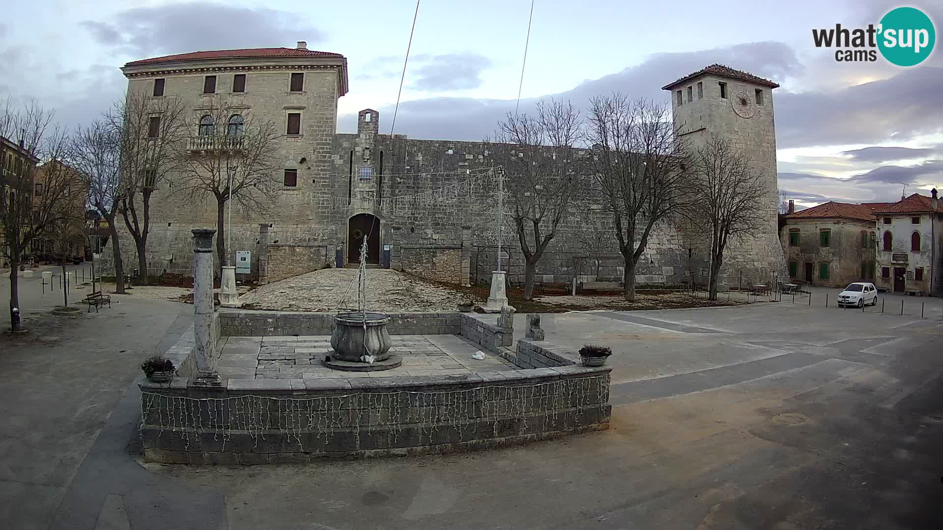 Webcam Svetvinčenat – the Castle and well – Istria – Croatia