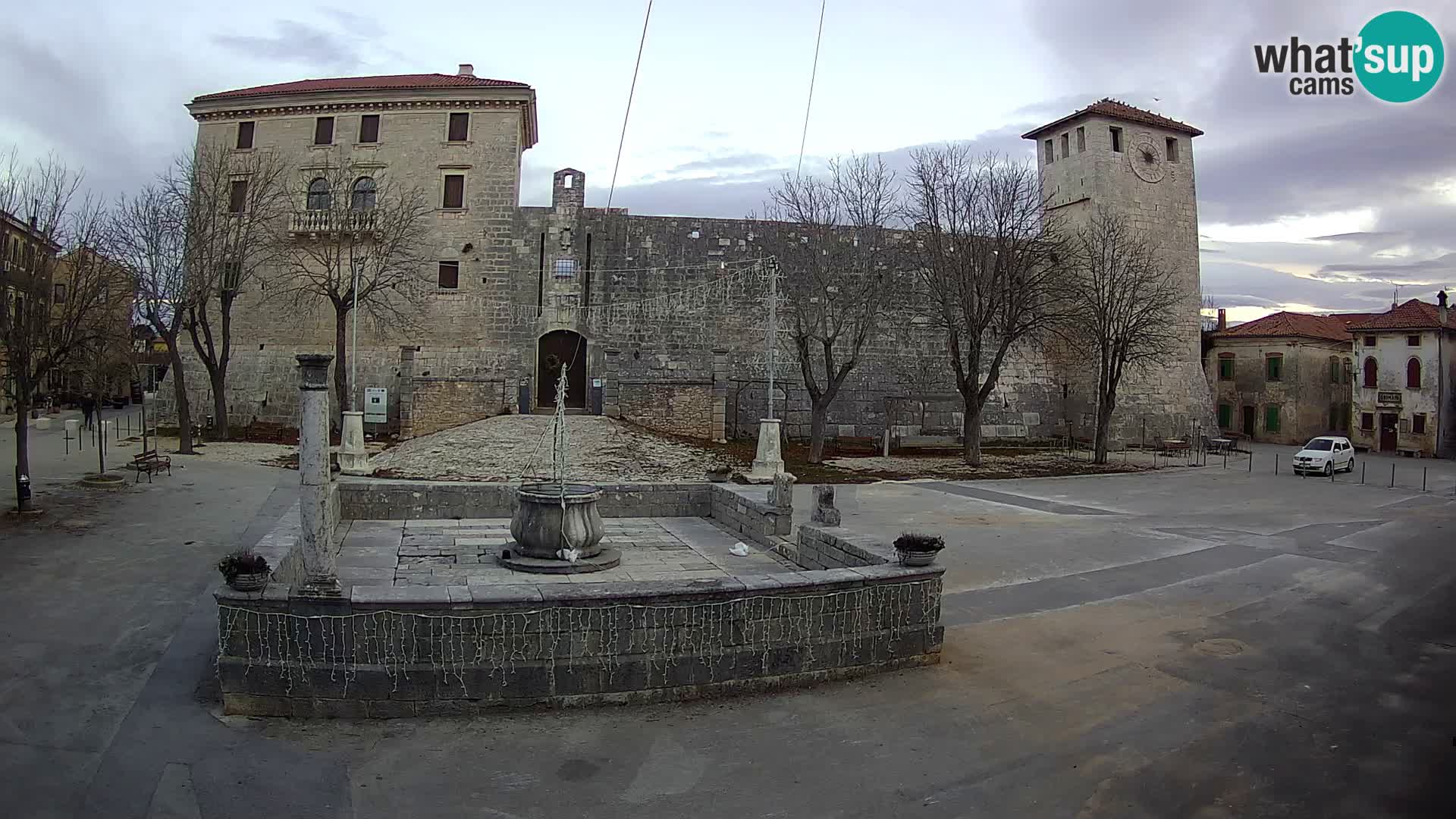 Webcam Svetvinčenat – the Castle and well – Istria – Croatia