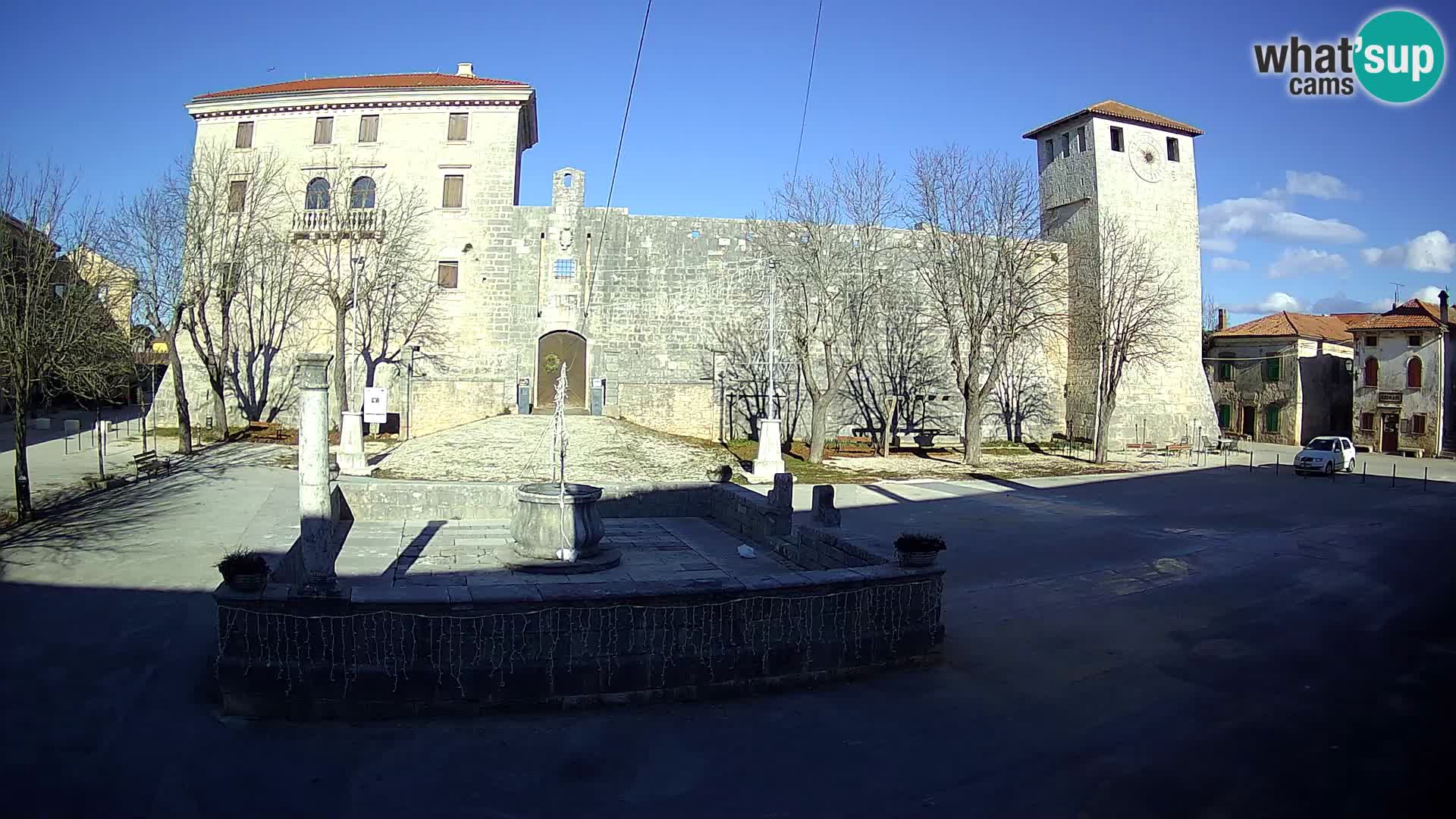 Webcam Svetvinčenat (Sanvincenti) – il castello e il pozzo – Istria – Croazia