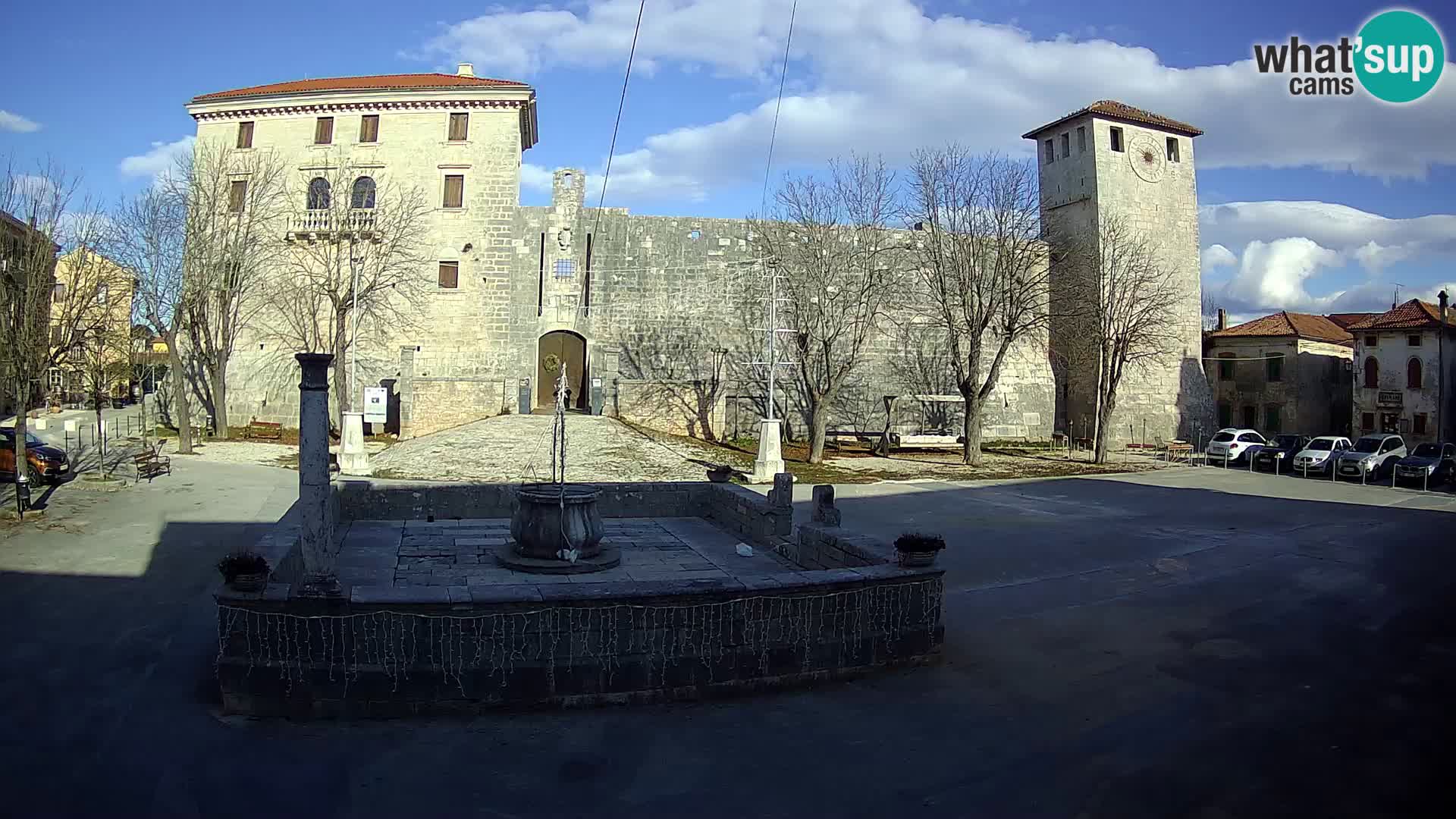 Webcam Svetvinčenat (Sanvincenti) – il castello e il pozzo – Istria – Croazia