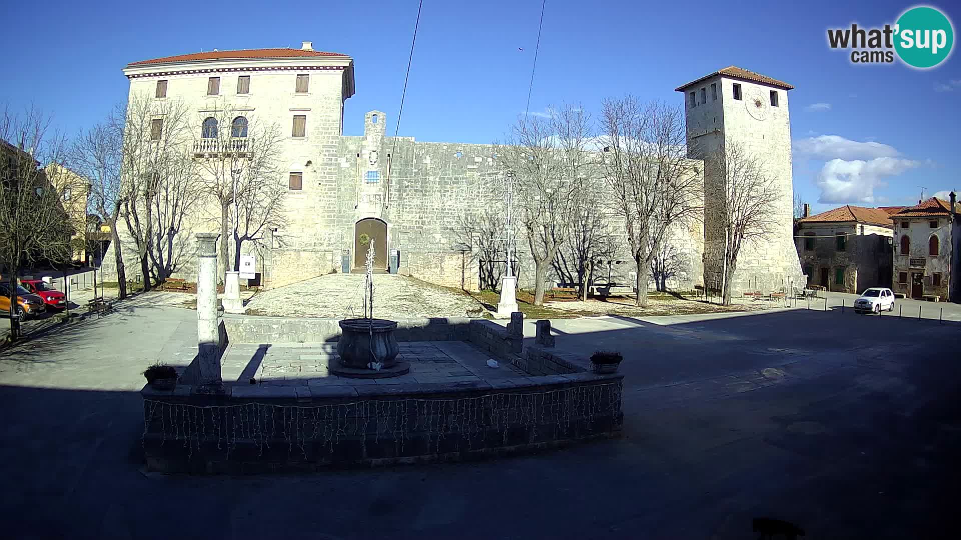 Webcam Svetvinčenat (Sanvincenti) – il castello e il pozzo – Istria – Croazia