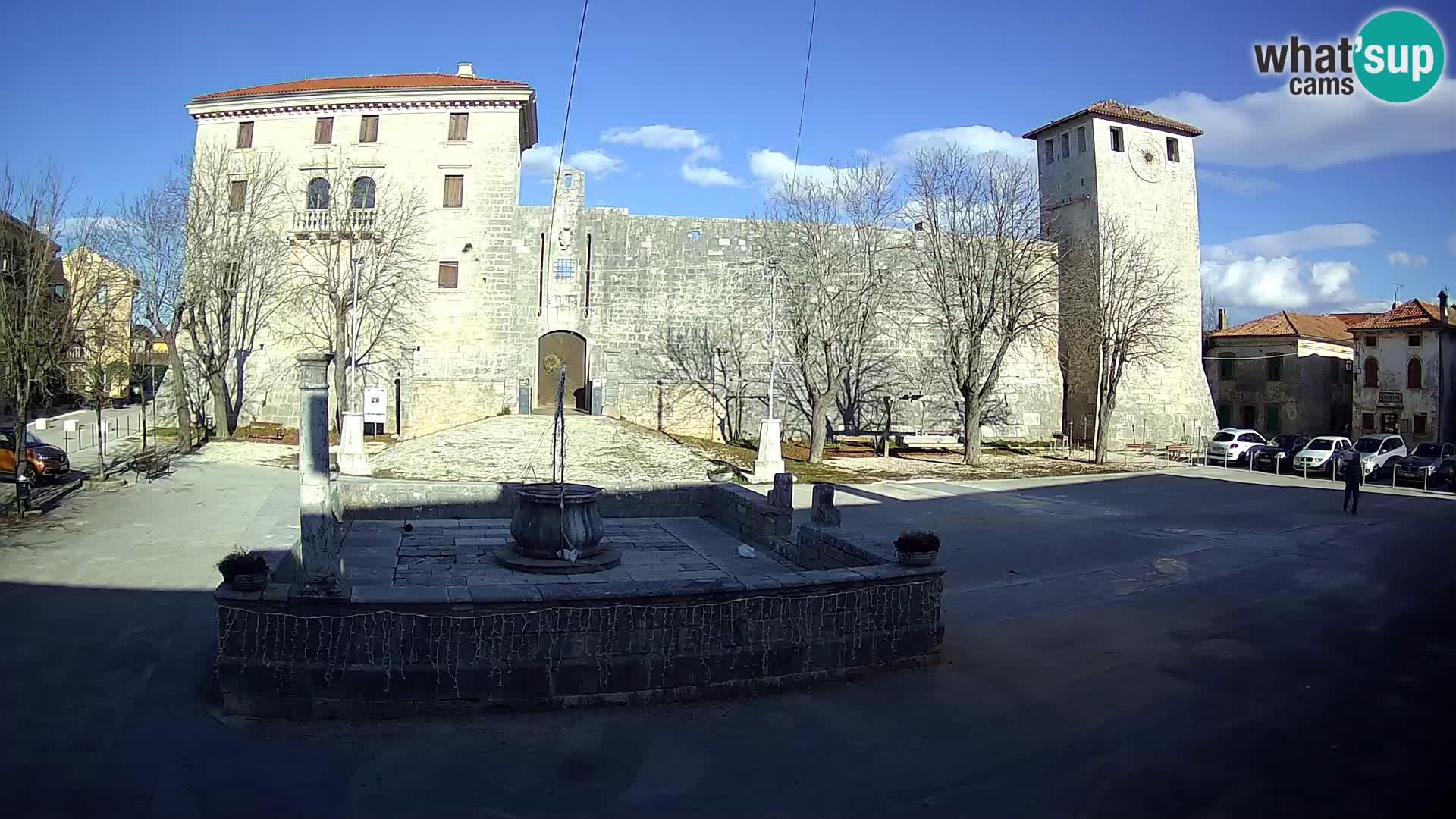 Webcam Svetvinčenat (Sanvincenti) – il castello e il pozzo – Istria – Croazia