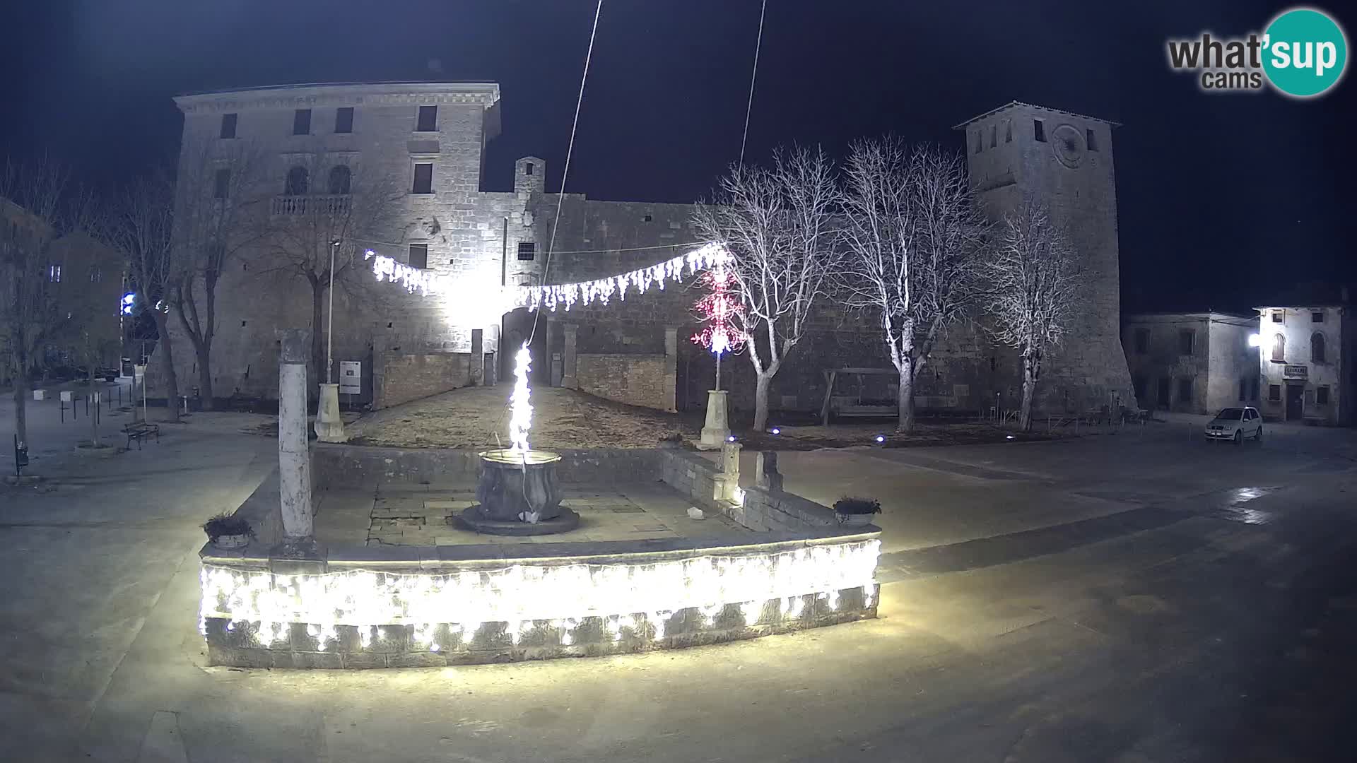 Webcam Svetvinčenat – die Burg und Brunnen – Istrien – Kroatien