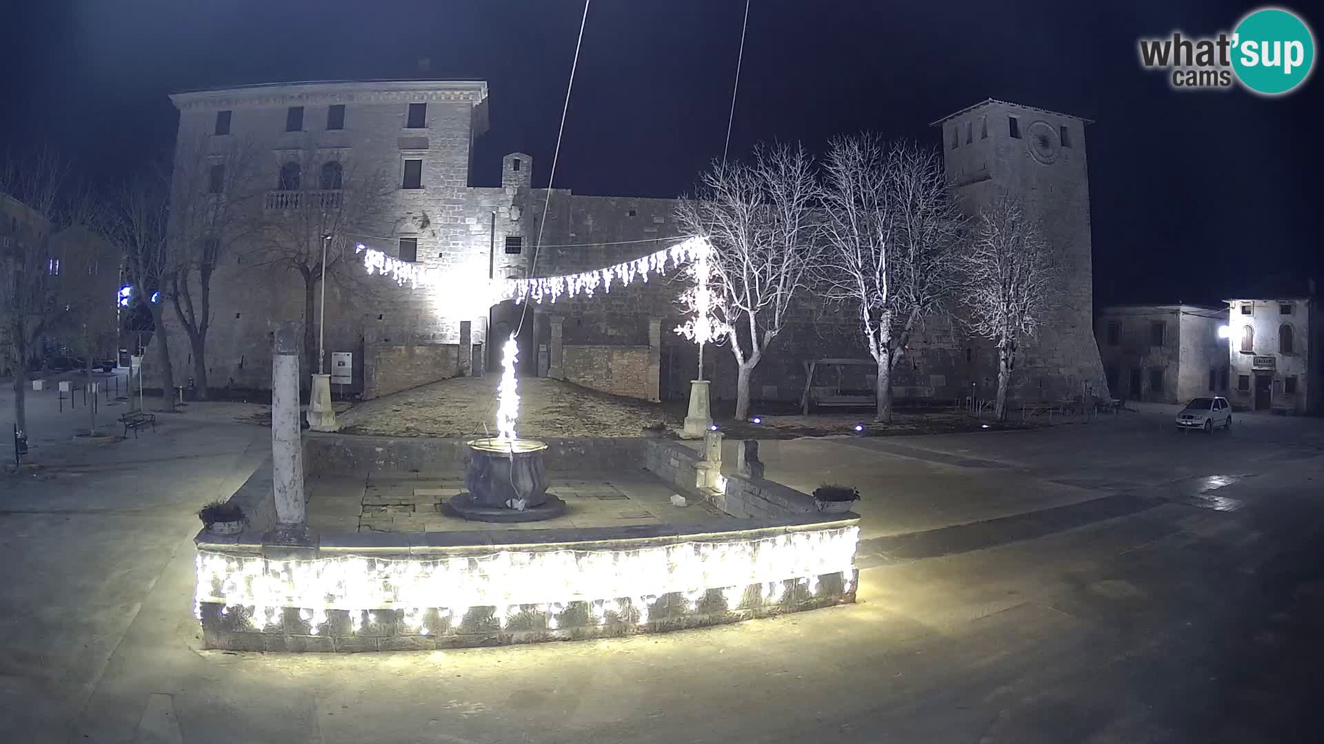 Webcam Svetvinčenat – die Burg und Brunnen – Istrien – Kroatien