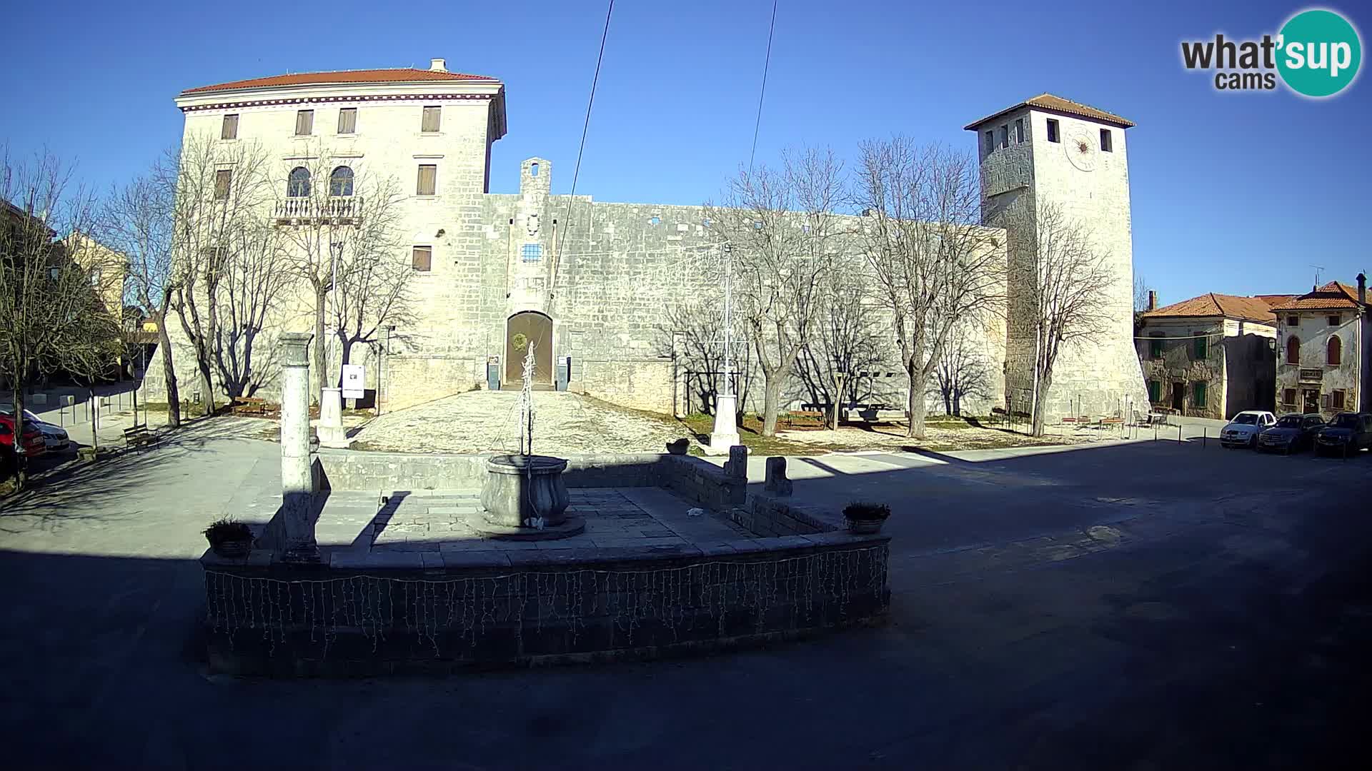 Webcam Svetvinčenat (Sanvincenti) – il castello e il pozzo – Istria – Croazia