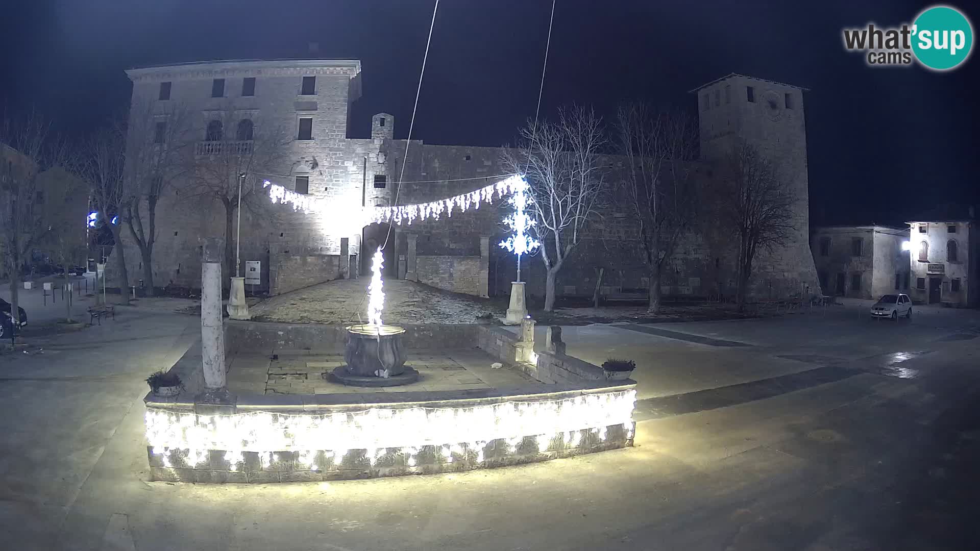 Webcam Svetvinčenat – die Burg und Brunnen – Istrien – Kroatien