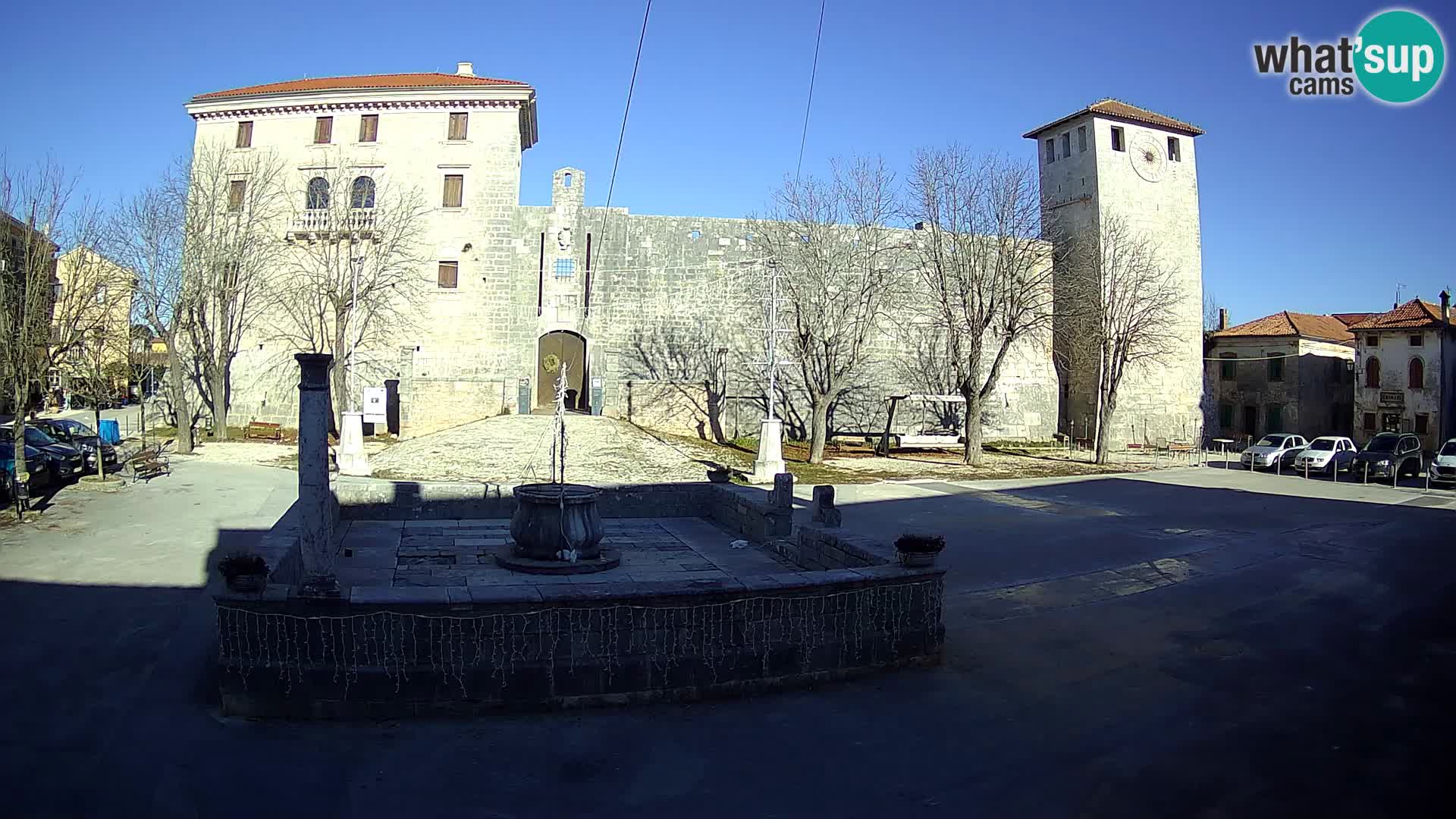 Webcam Svetvinčenat (Sanvincenti) – il castello e il pozzo – Istria – Croazia