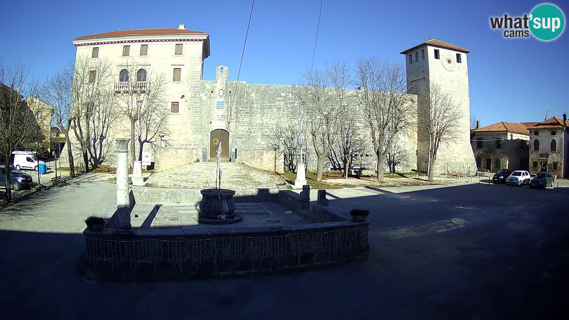 Webcam Svetvinčenat (Sanvincenti) – il castello e il pozzo – Istria – Croazia