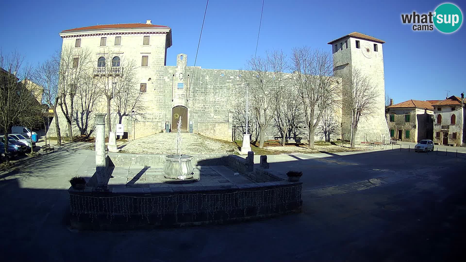 Webcam Svetvinčenat (Sanvincenti) – il castello e il pozzo – Istria – Croazia