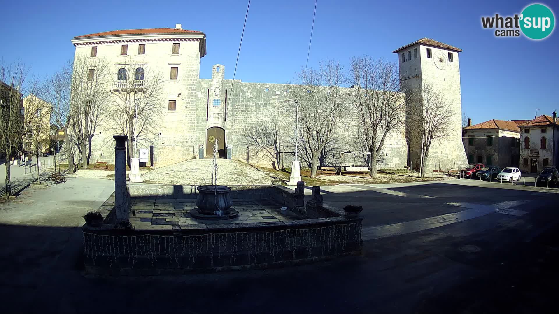 Webcam Svetvinčenat – el castillo y el pozo – Istria – Croacia