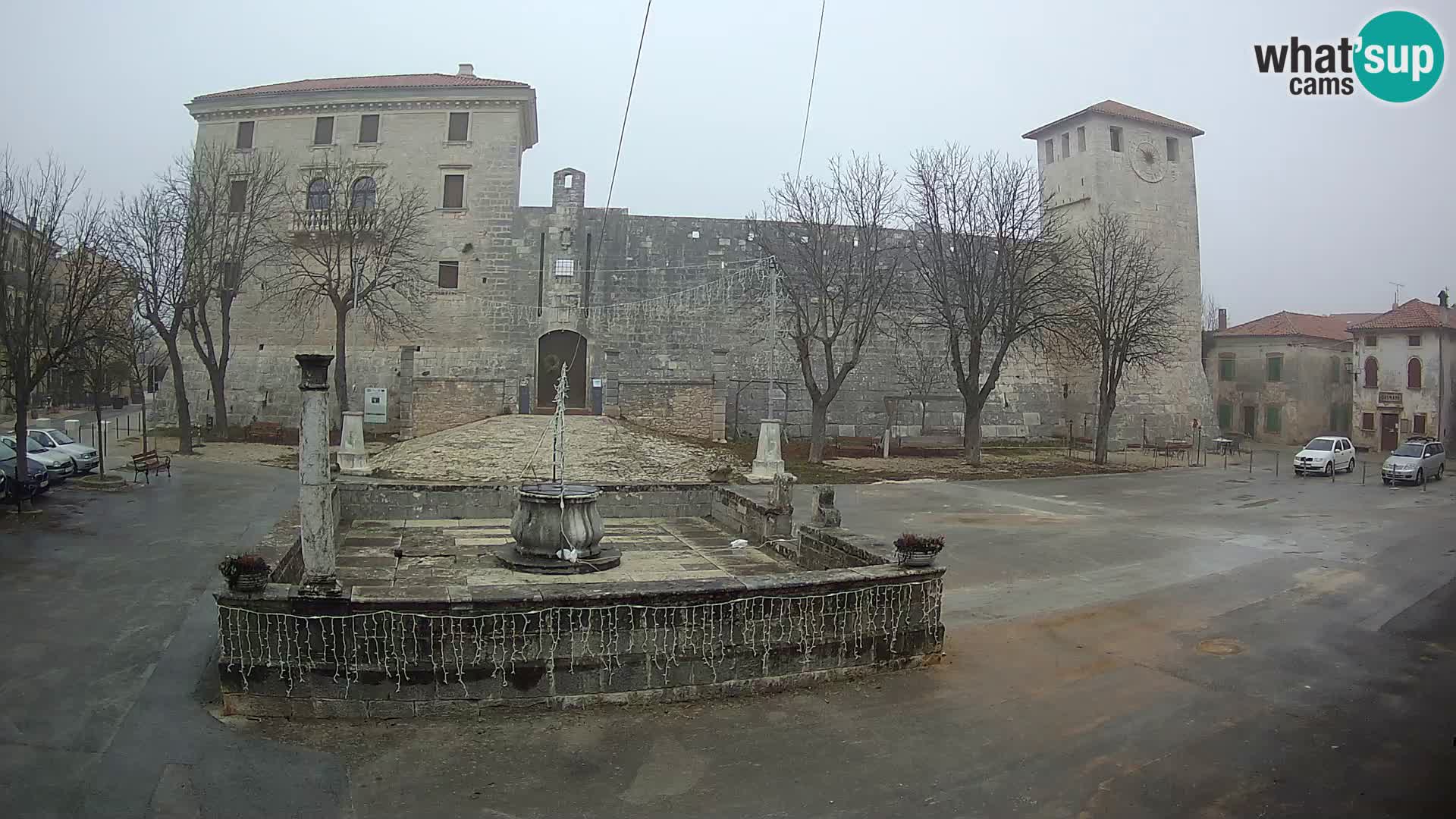 Webcam Svetvinčenat – le château et le puits – Istrie – Croatie