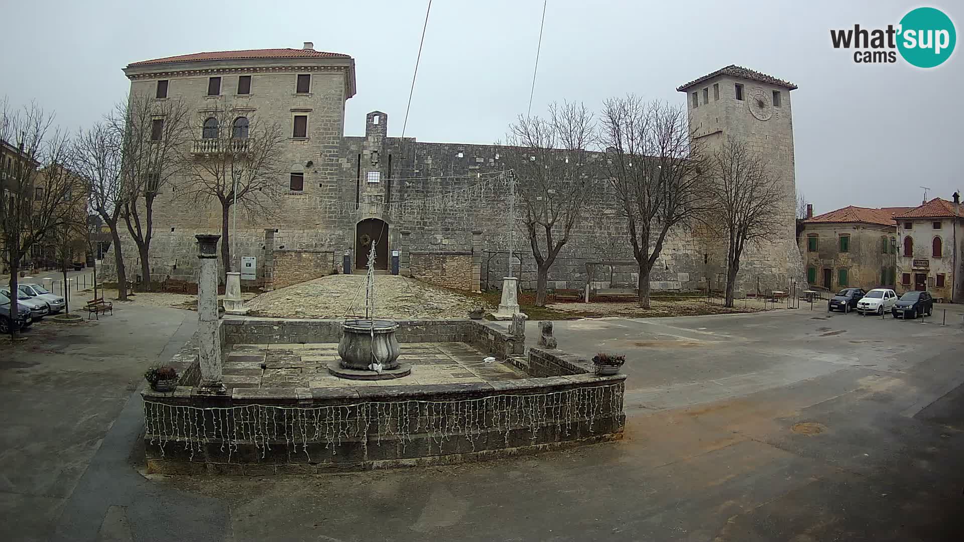 Webcam Svetvinčenat – le château et le puits – Istrie – Croatie