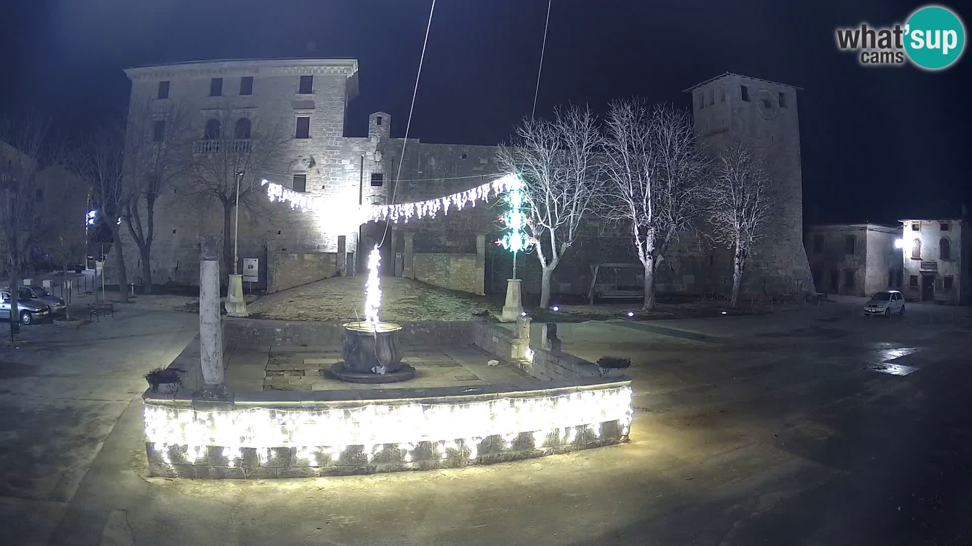 Webcam Svetvinčenat – le château et le puits – Istrie – Croatie