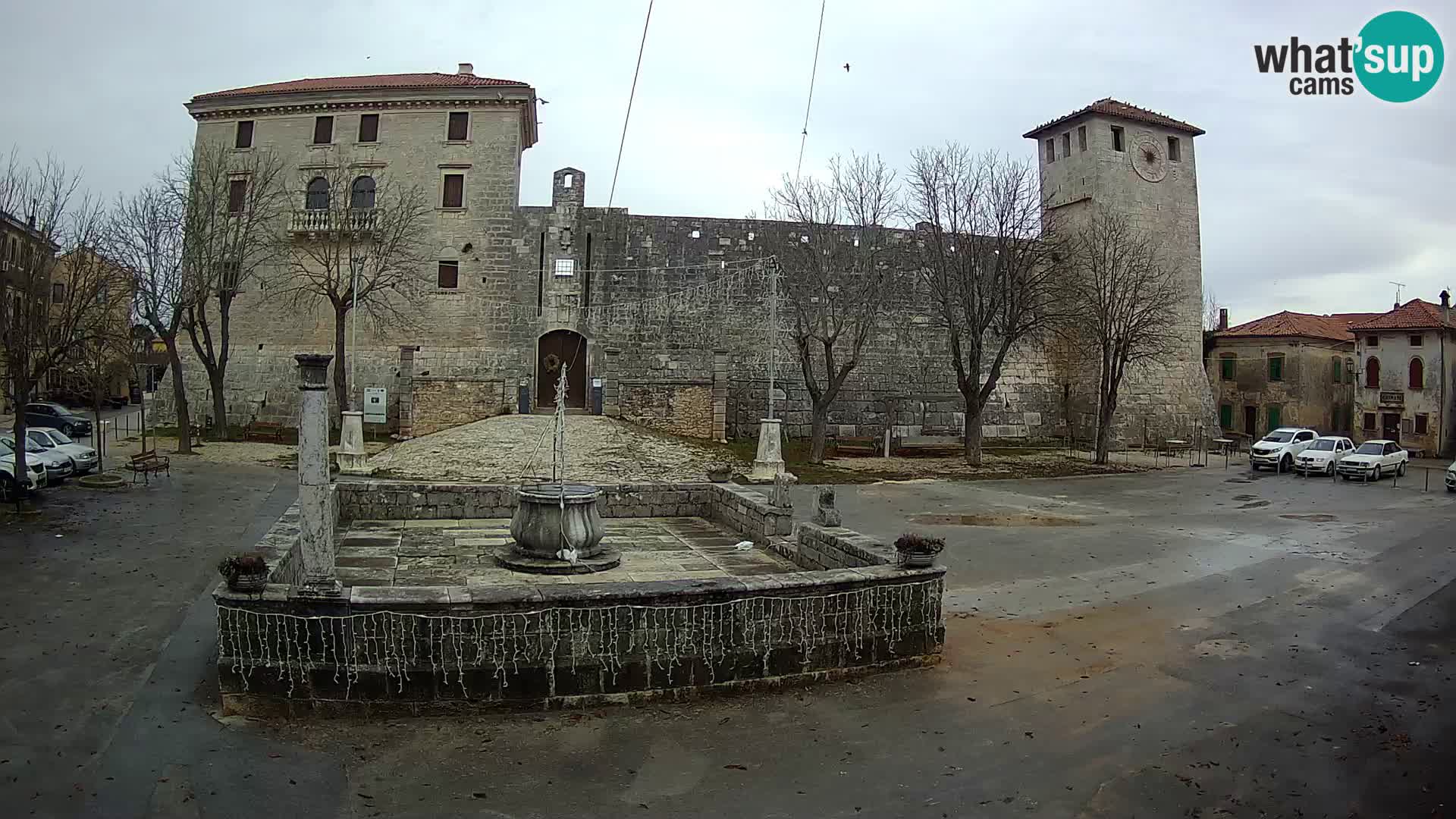 Webcam Svetvinčenat (Sanvincenti) – il castello e il pozzo – Istria – Croazia