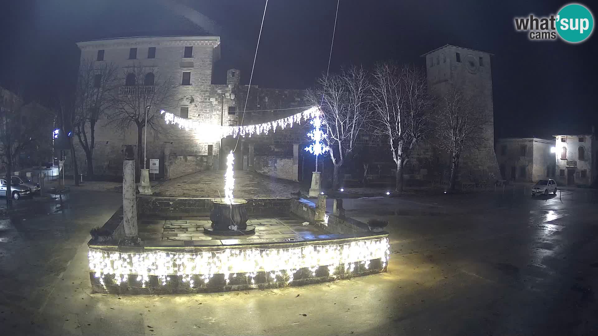 Webcam Svetvinčenat – die Burg und Brunnen – Istrien – Kroatien