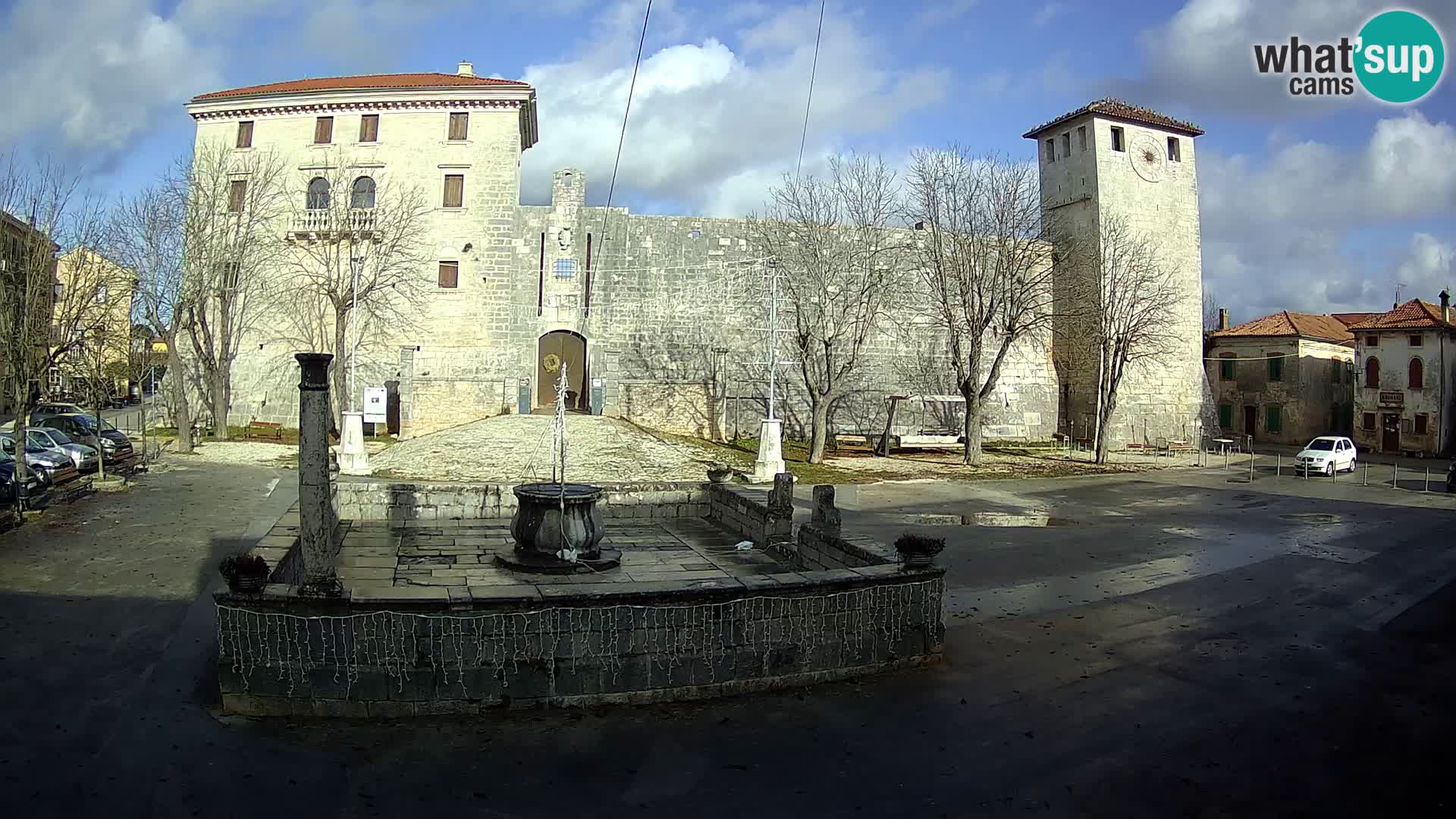 Webcam Svetvinčenat (Sanvincenti) – il castello e il pozzo – Istria – Croazia