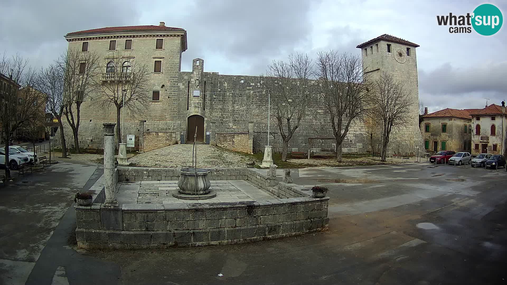 Webcam Svetvinčenat – el castillo y el pozo – Istria – Croacia