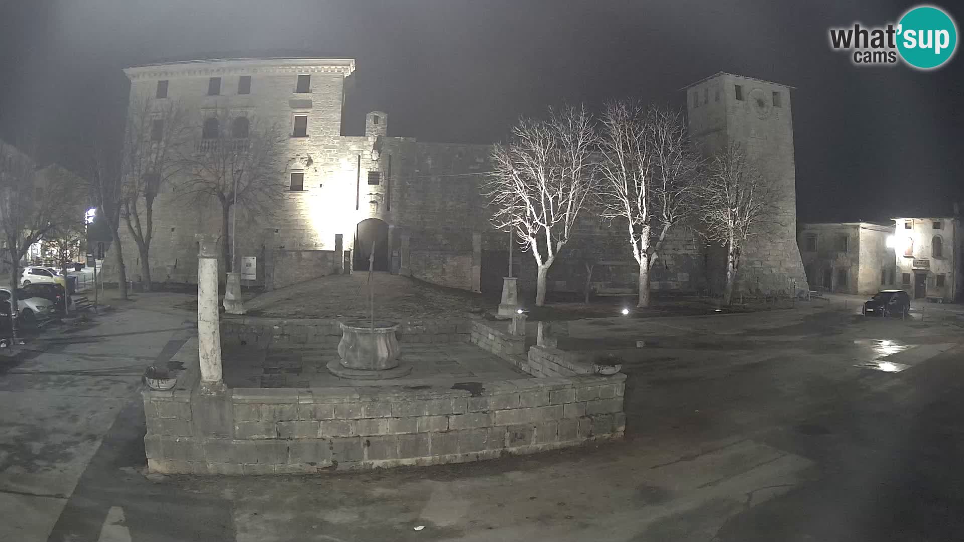 Webcam Svetvinčenat – die Burg und Brunnen – Istrien – Kroatien