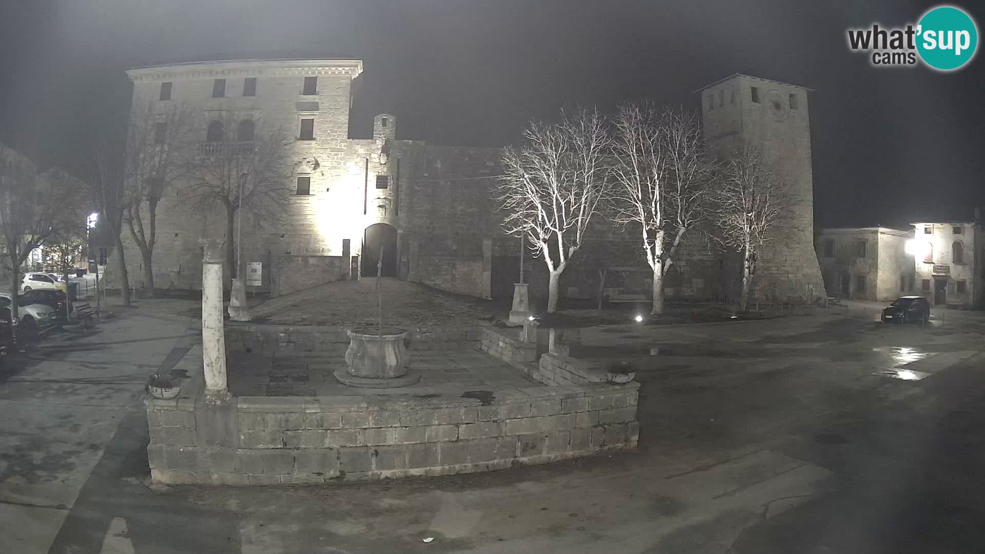 Webcam Svetvinčenat – le château et le puits – Istrie – Croatie