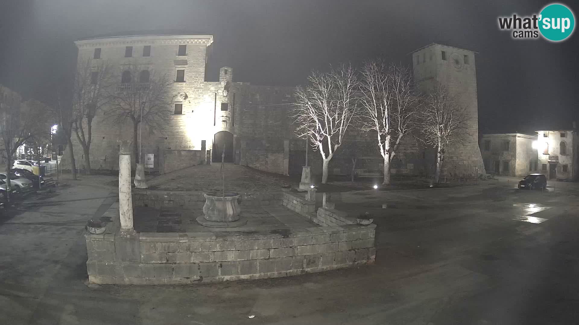 Webcam Svetvinčenat – die Burg und Brunnen – Istrien – Kroatien