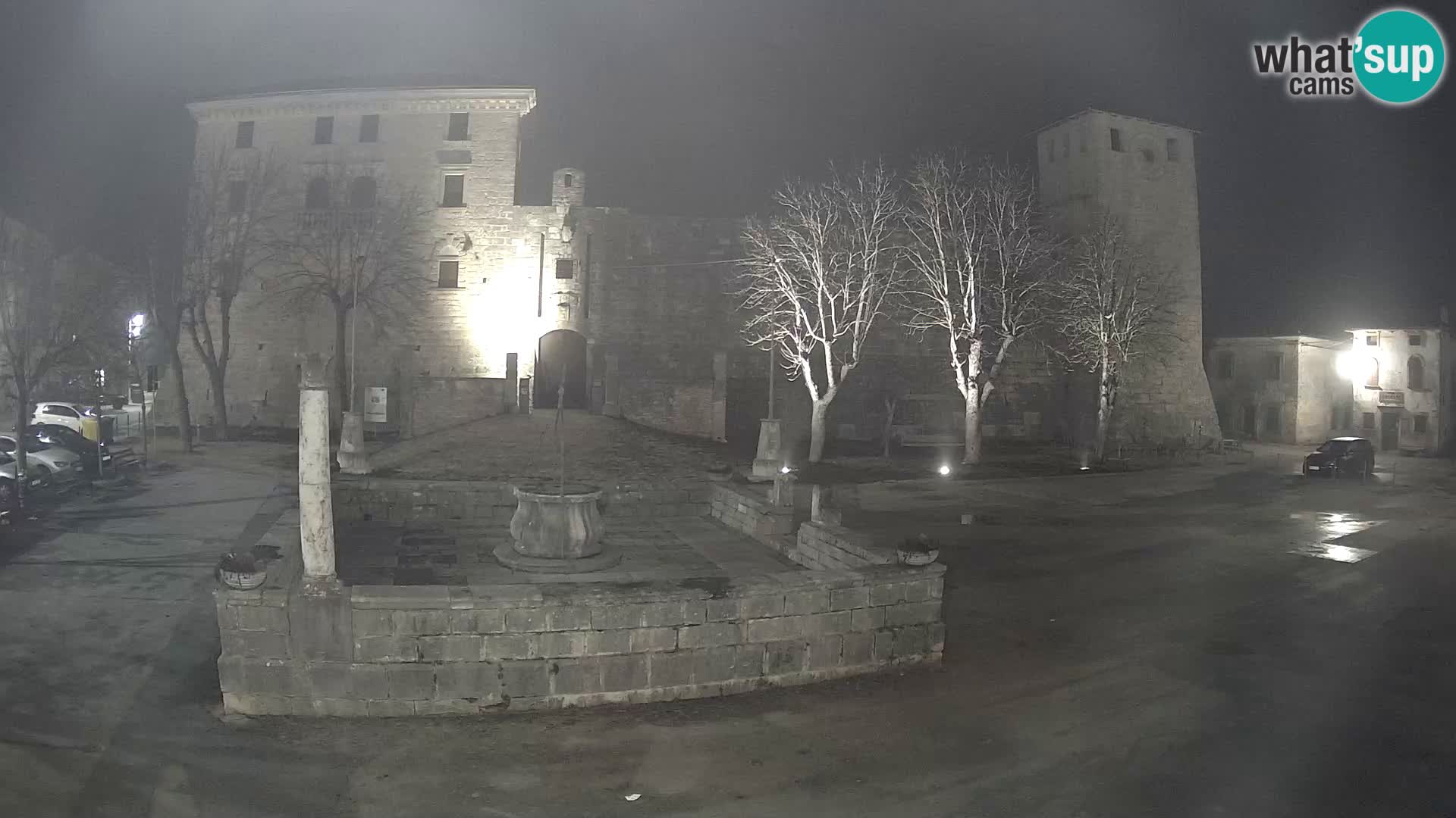 Webcam Svetvinčenat – le château et le puits – Istrie – Croatie