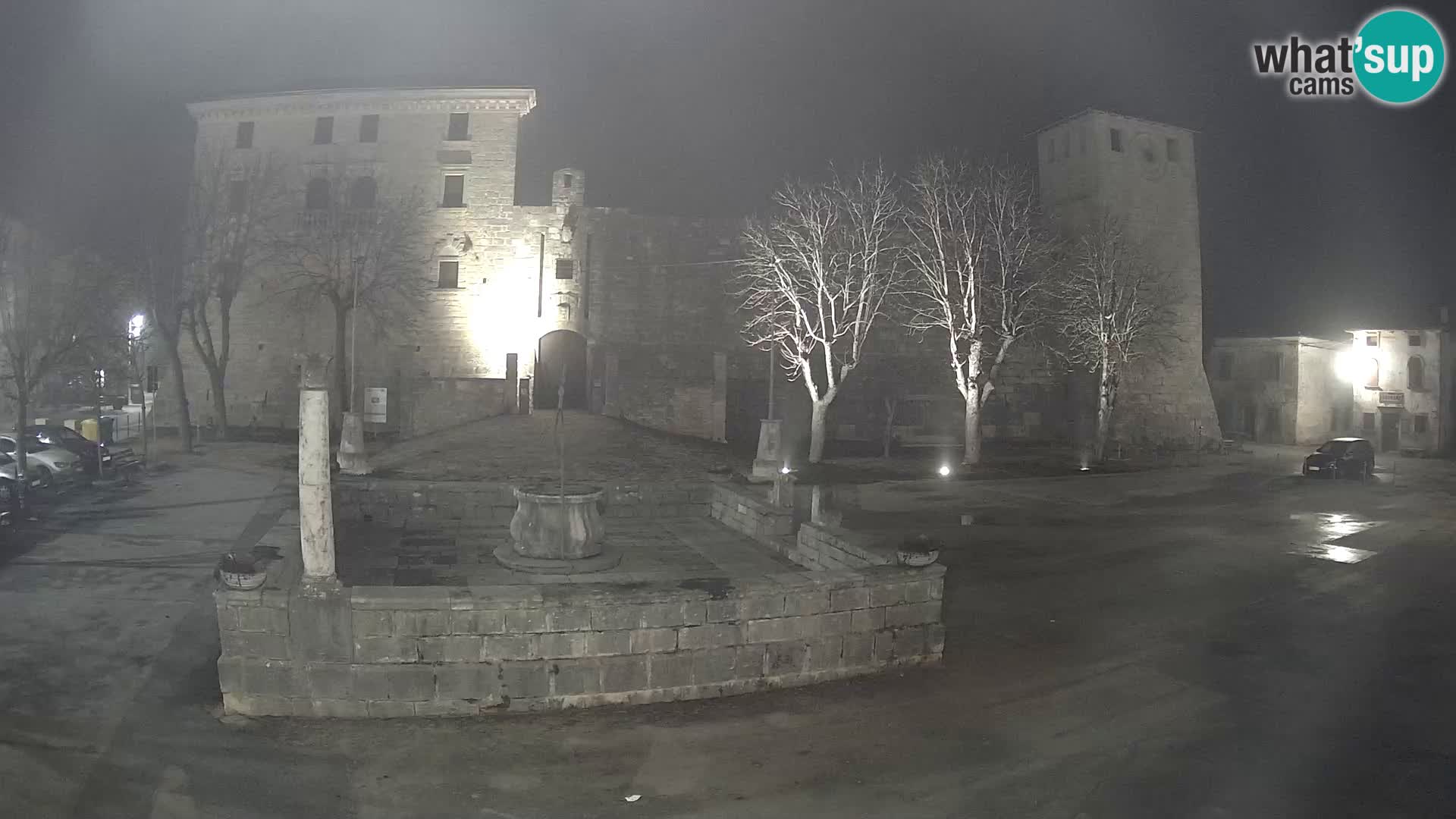 Webcam Svetvinčenat – le château et le puits – Istrie – Croatie