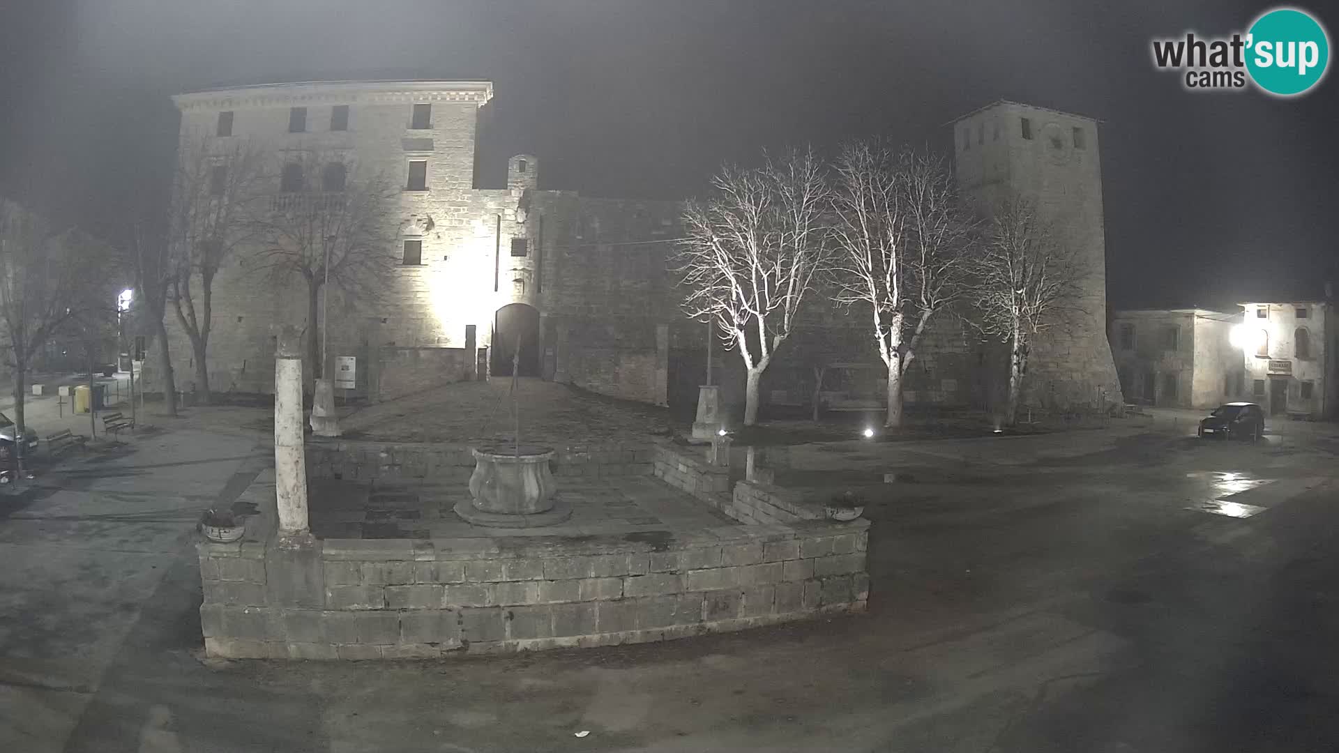 Webcam Svetvinčenat – die Burg und Brunnen – Istrien – Kroatien