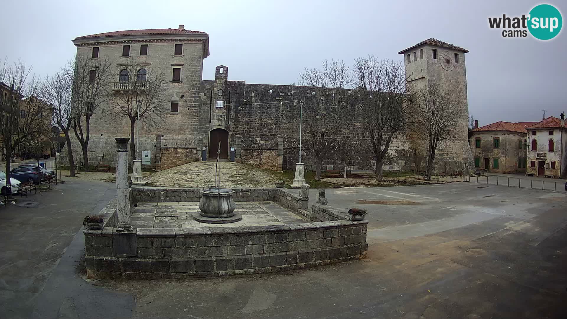 Webcam Svetvinčenat – le château et le puits – Istrie – Croatie