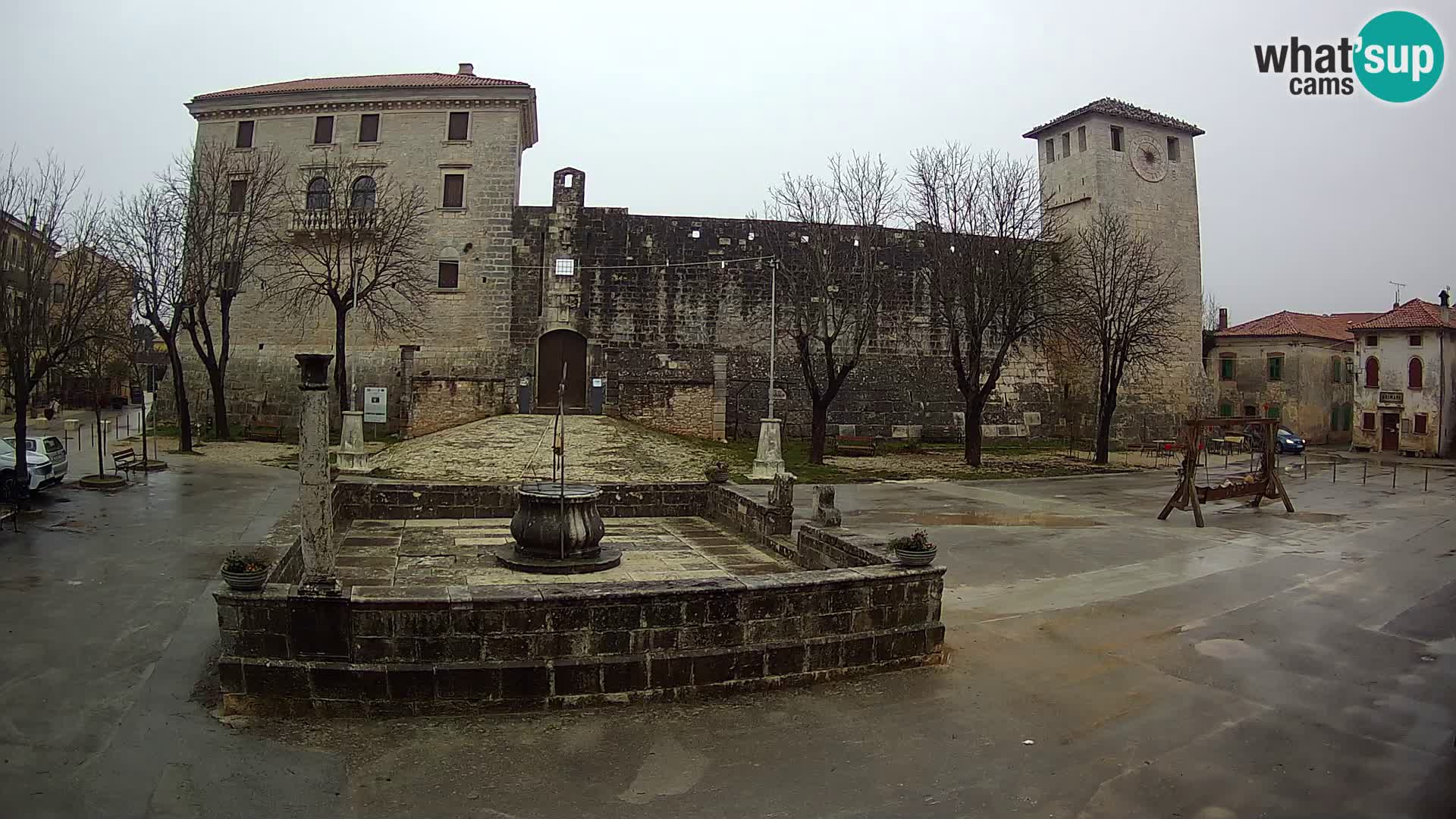 Webcam Svetvinčenat – the Castle and well – Istria – Croatia