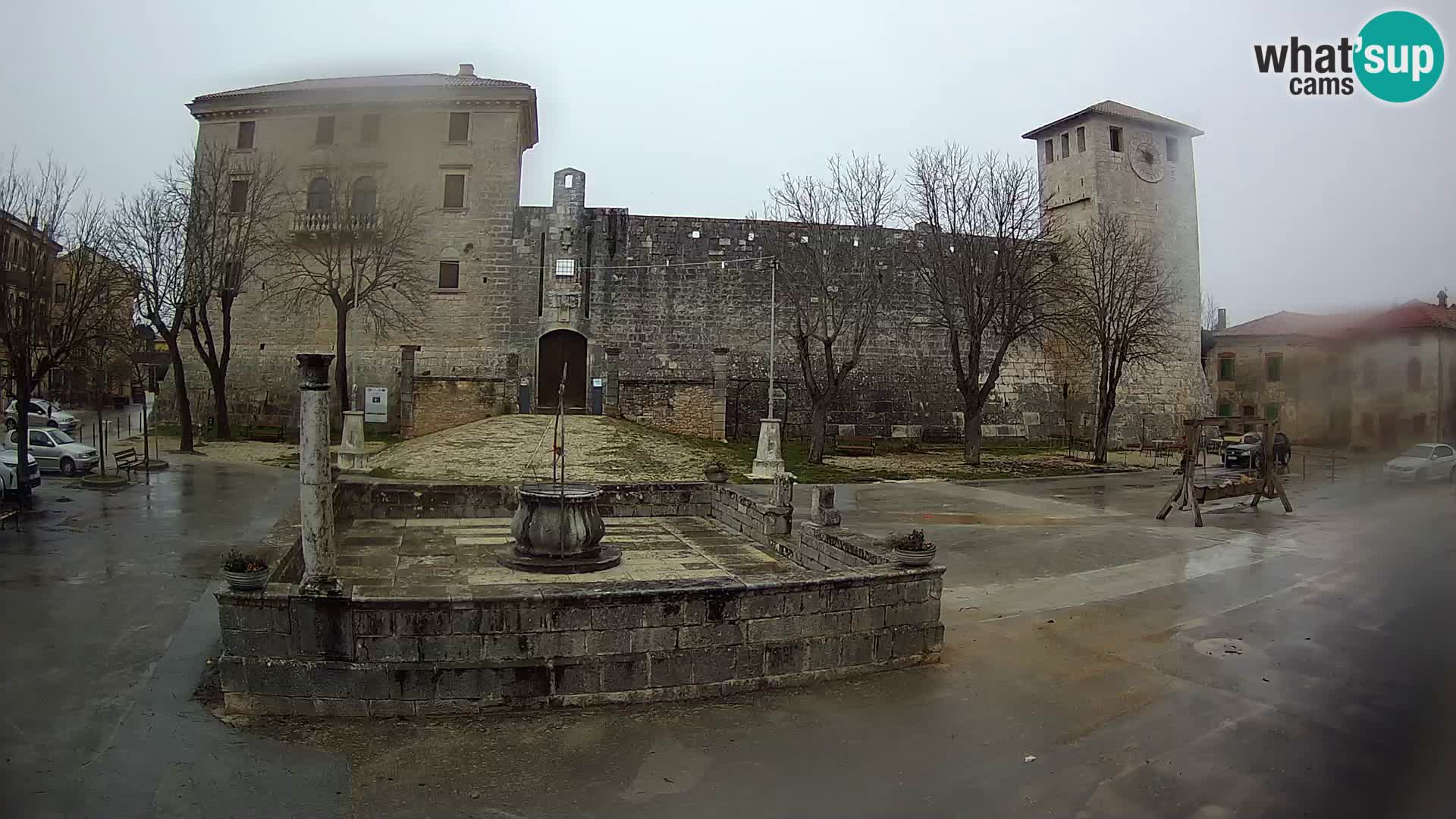 Webcam Svetvinčenat (Sanvincenti) – il castello e il pozzo – Istria – Croazia