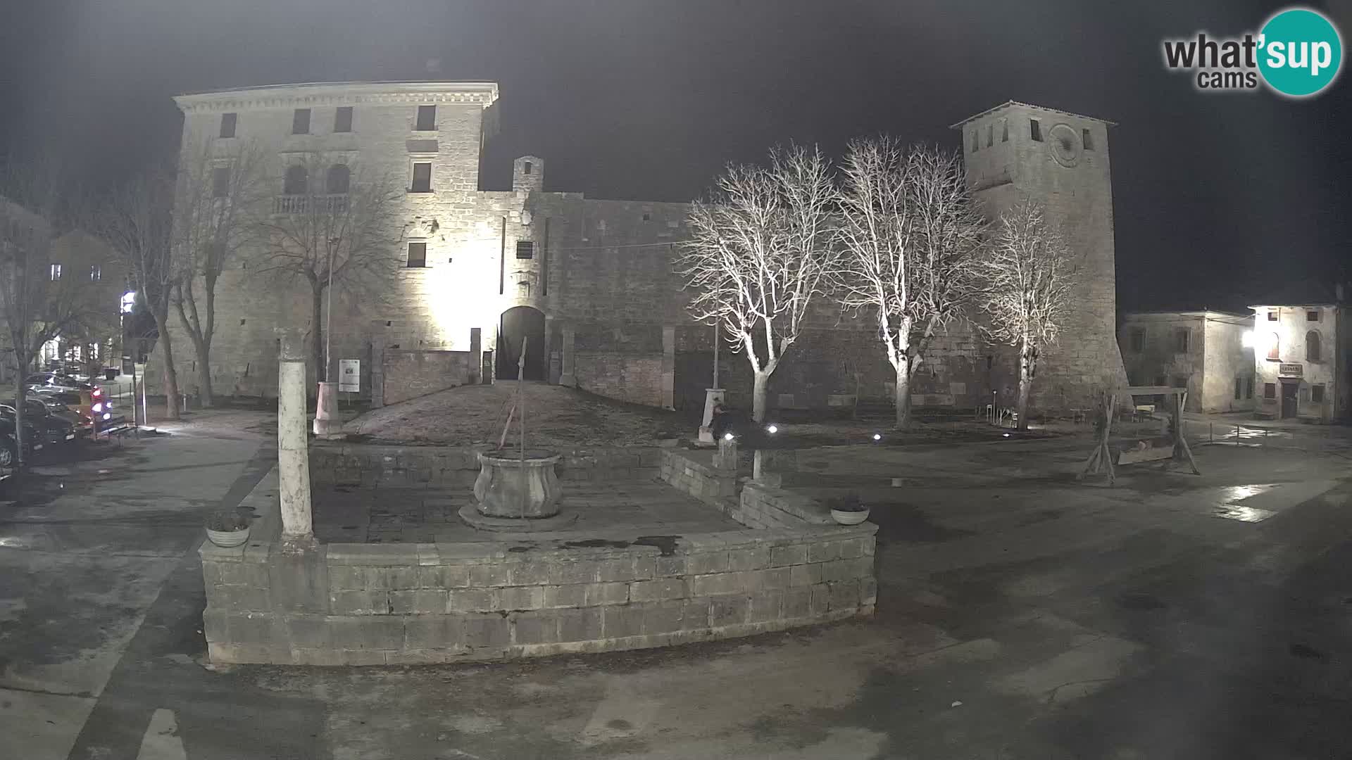 Webcam Svetvinčenat – die Burg und Brunnen – Istrien – Kroatien