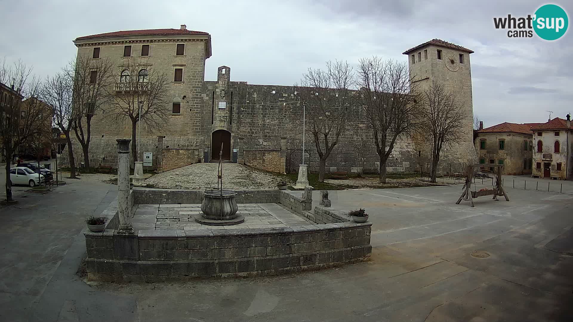 Webcam Svetvinčenat – el castillo y el pozo – Istria – Croacia