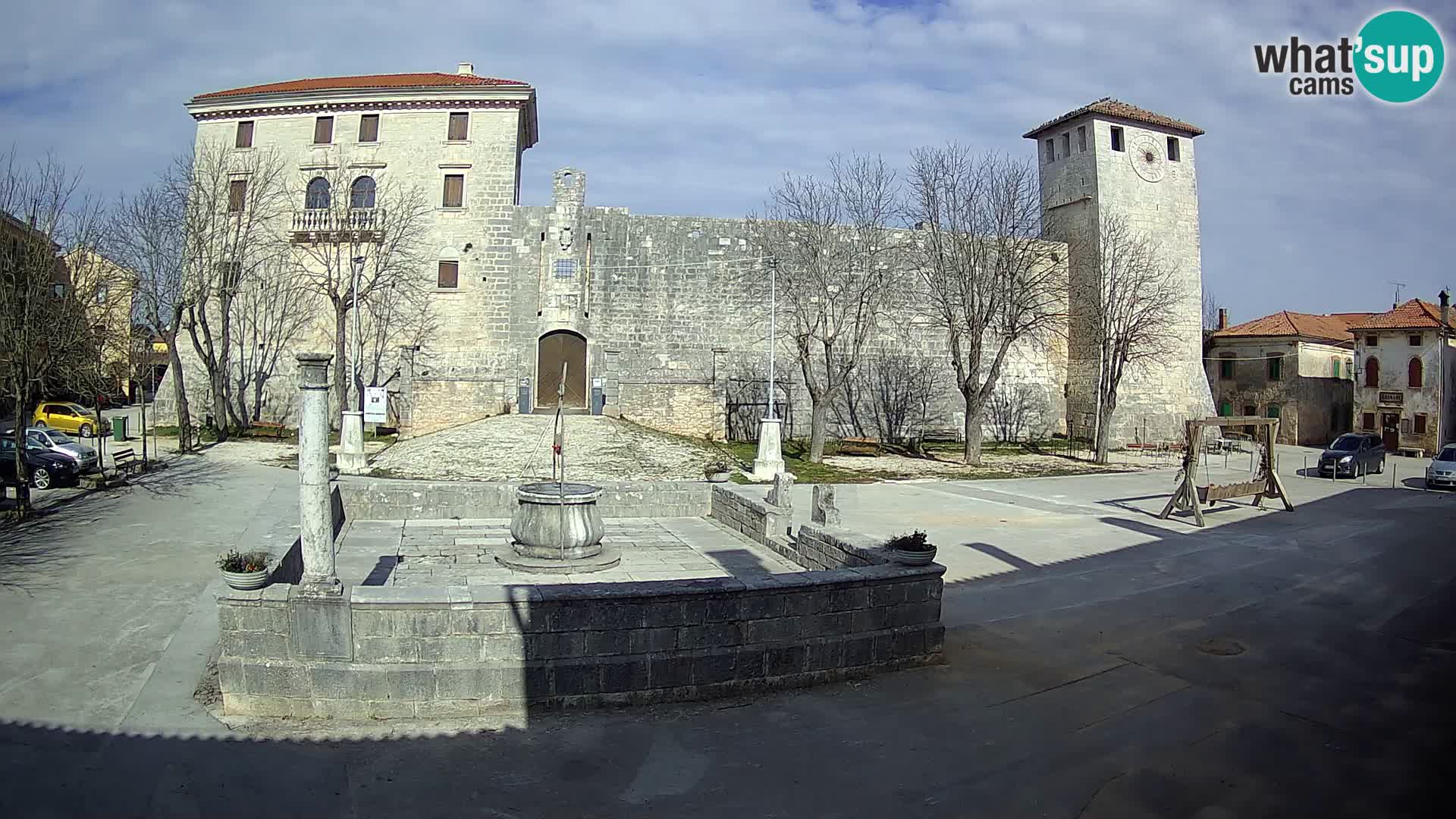 Webcam Svetvinčenat – die Burg und Brunnen – Istrien – Kroatien