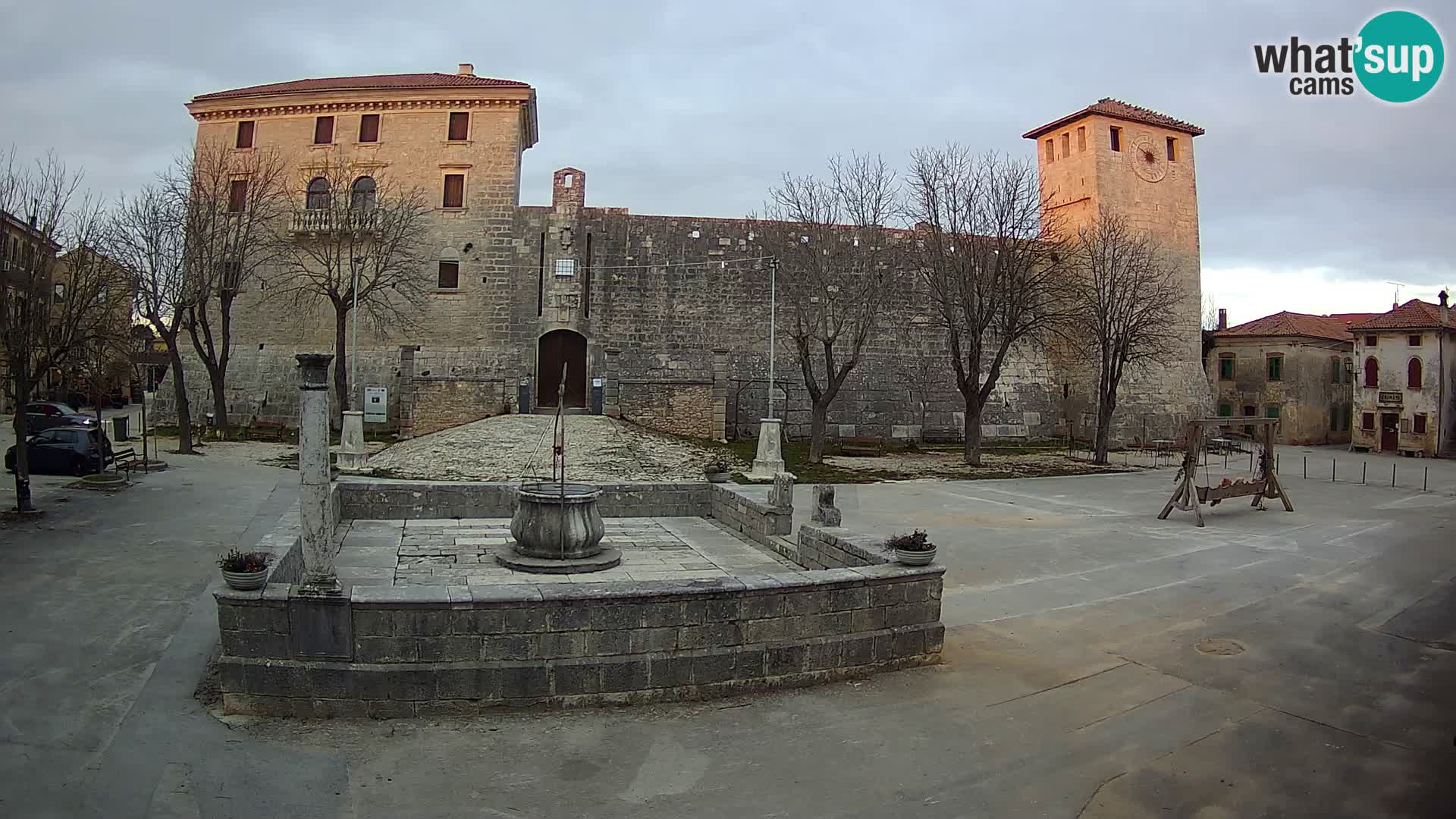 Webcam Svetvinčenat – the Castle and well – Istria – Croatia