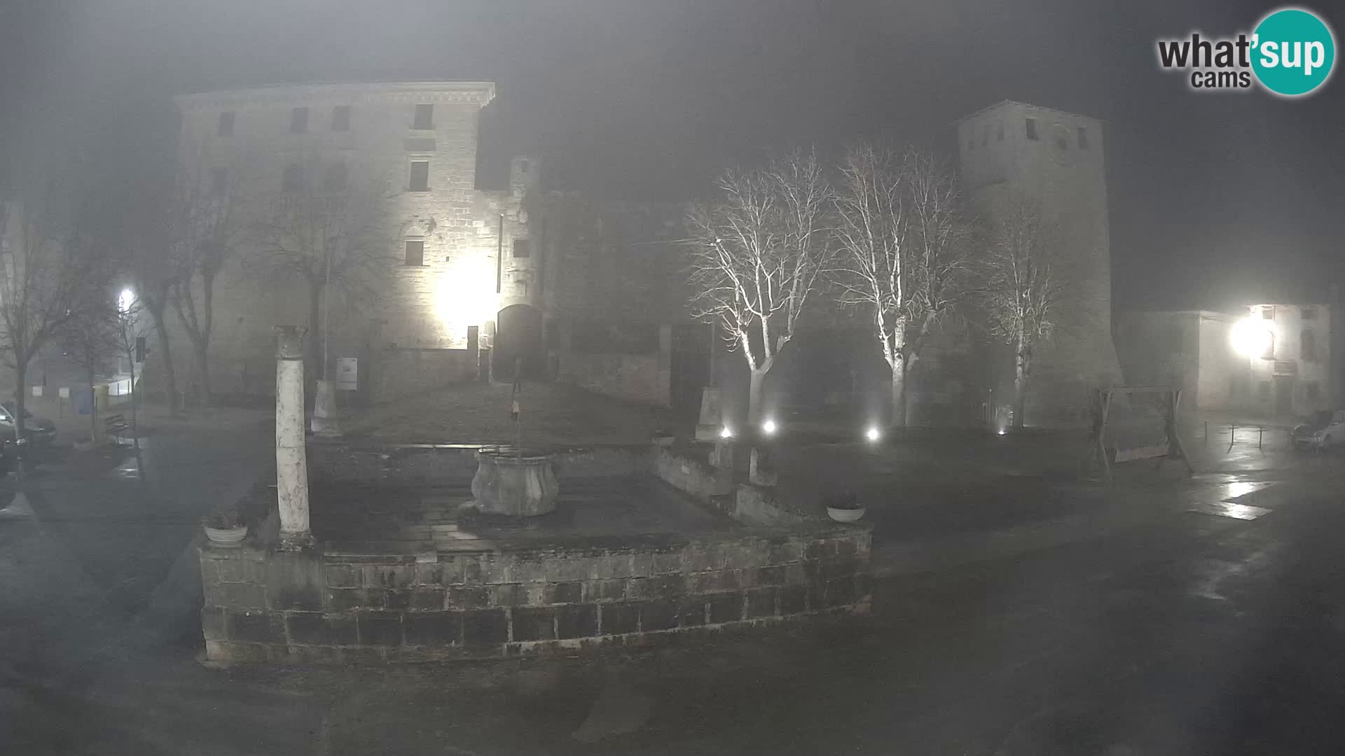 Webcam Svetvinčenat – le château et le puits – Istrie – Croatie