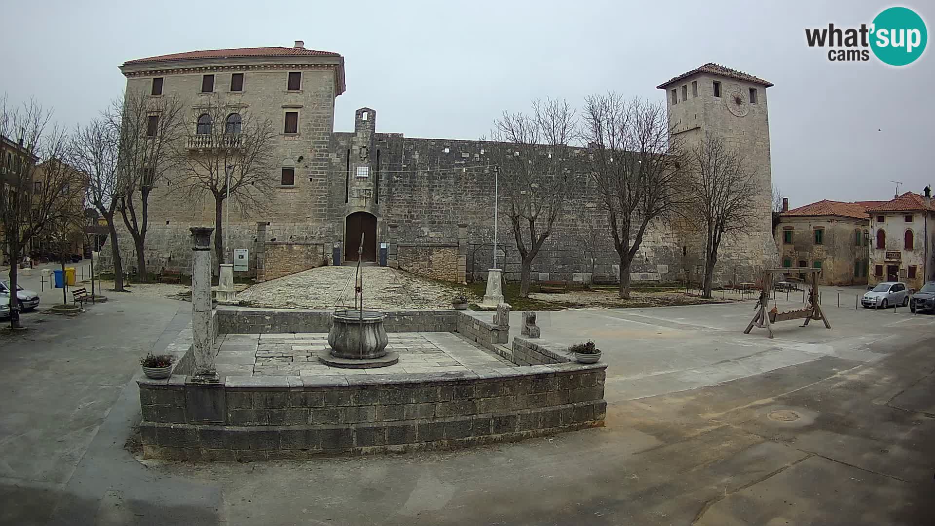 Webcam Svetvinčenat – el castillo y el pozo – Istria – Croacia