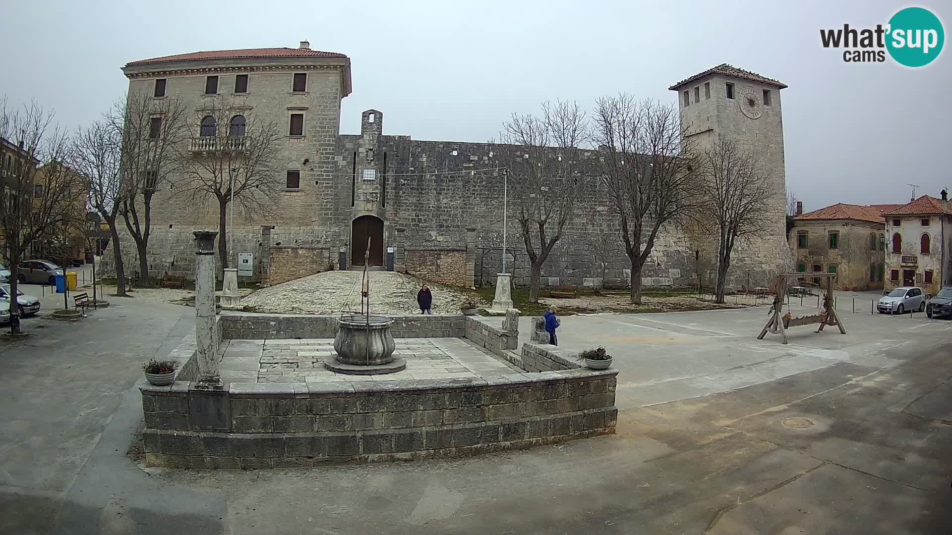 Webcam Svetvinčenat – le château et le puits – Istrie – Croatie