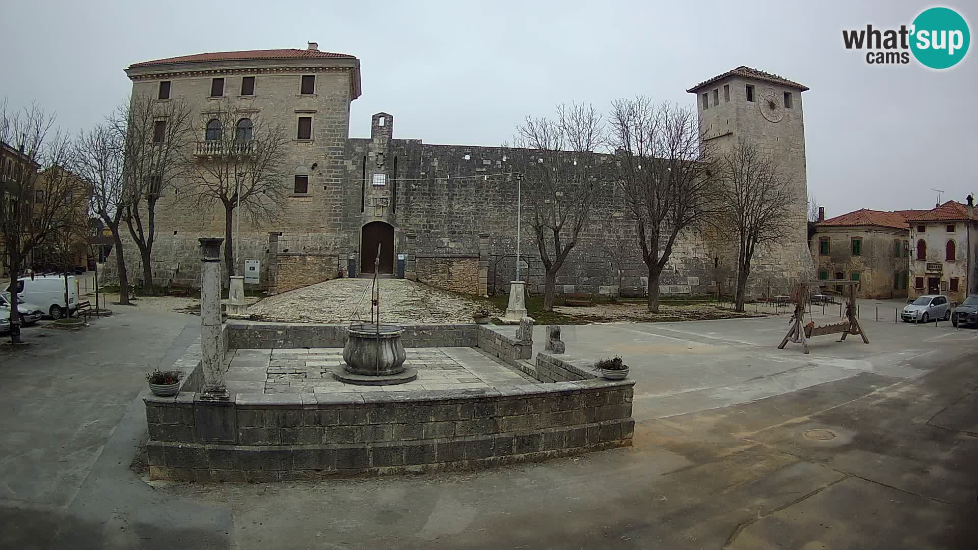 Webcam Svetvinčenat – el castillo y el pozo – Istria – Croacia