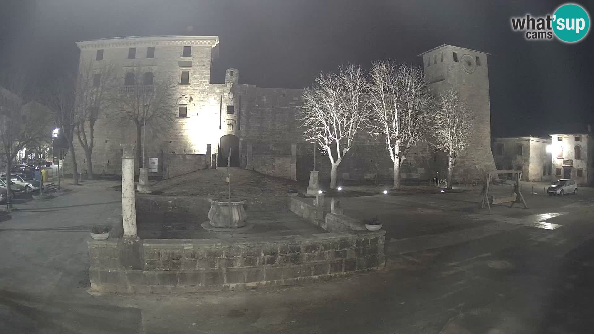 Webcam Svetvinčenat – le château et le puits – Istrie – Croatie