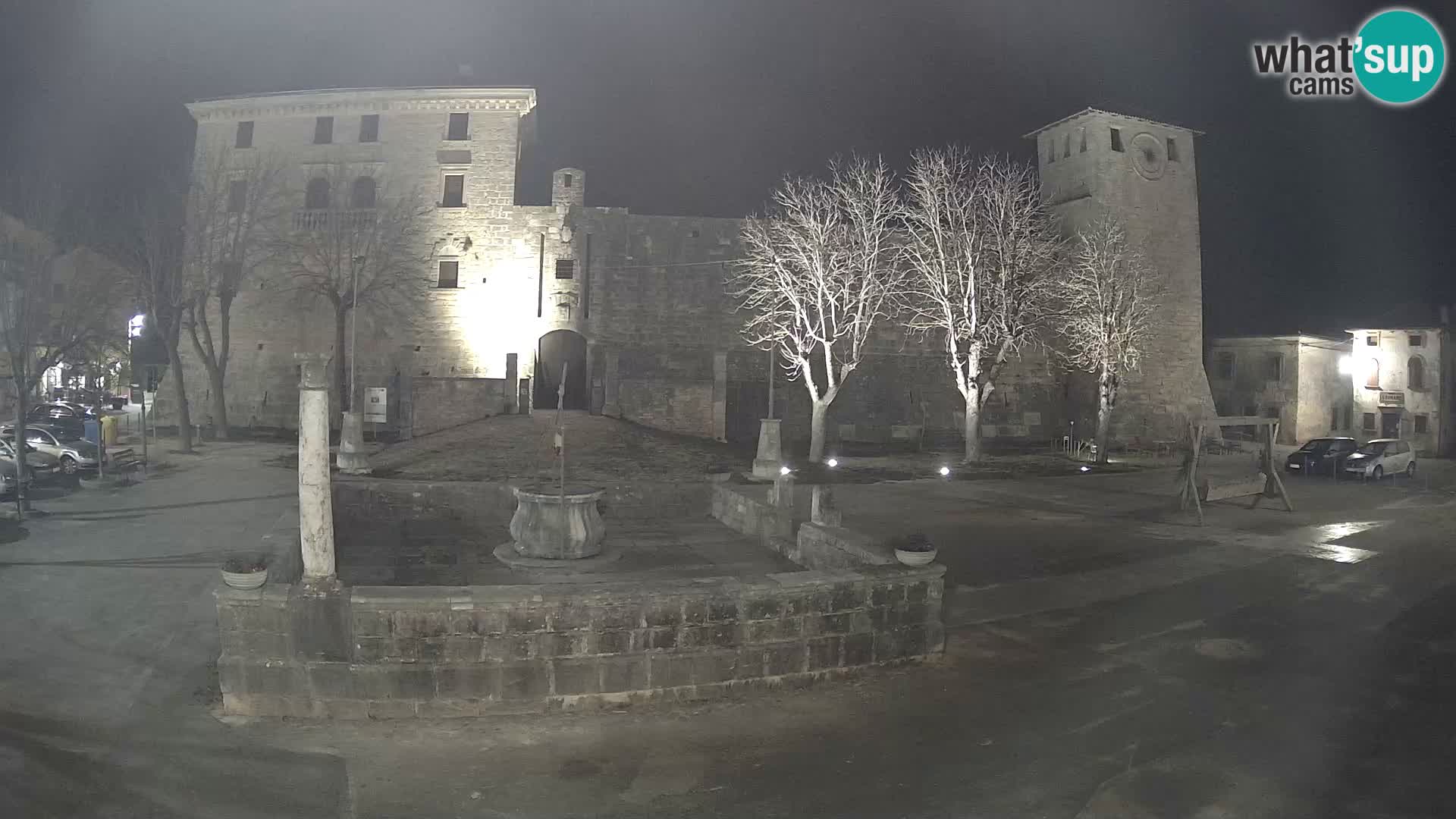 Webcam Svetvinčenat – le château et le puits – Istrie – Croatie