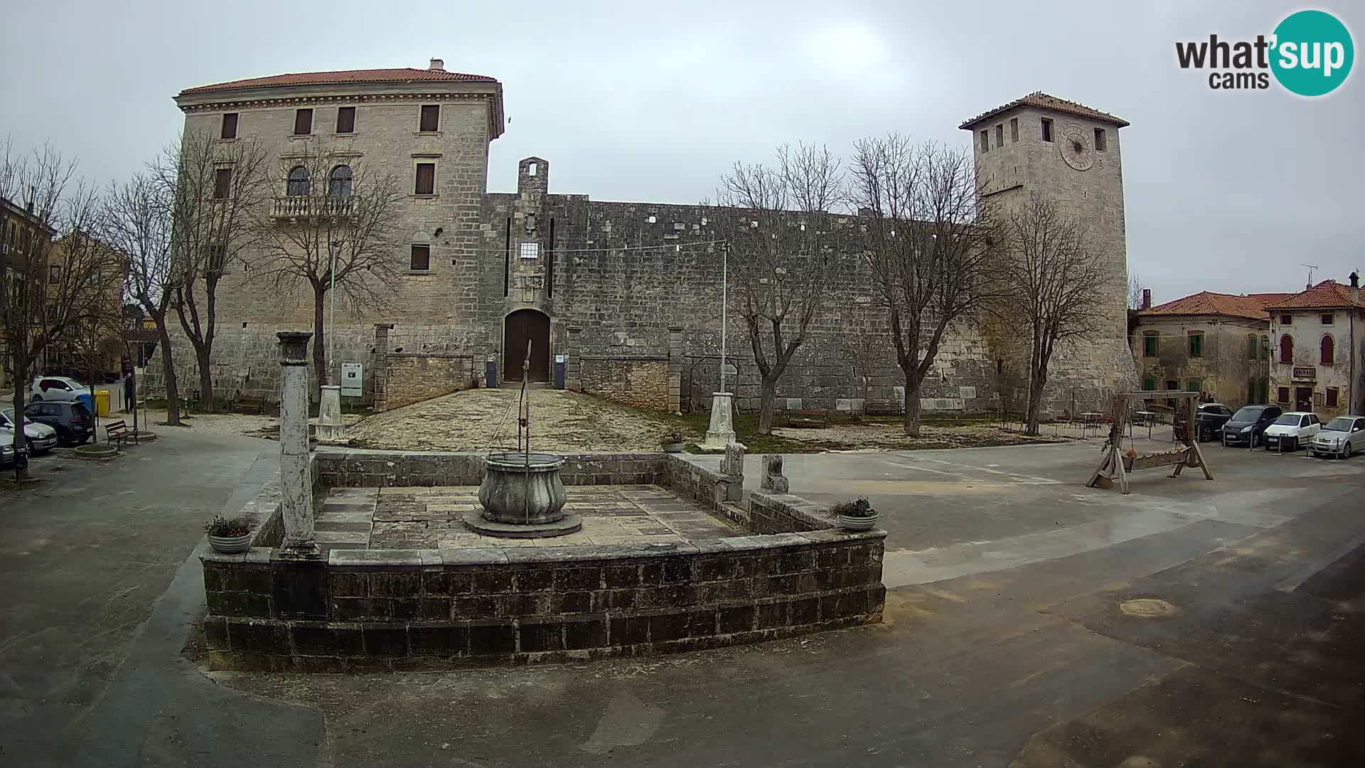 Webcam Svetvinčenat (Sanvincenti) – il castello e il pozzo – Istria – Croazia