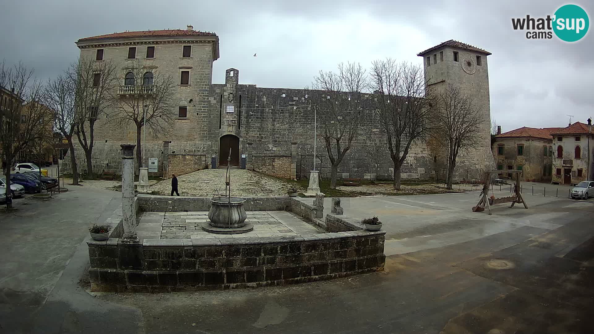 Webcam Svetvinčenat (Sanvincenti) – il castello e il pozzo – Istria – Croazia