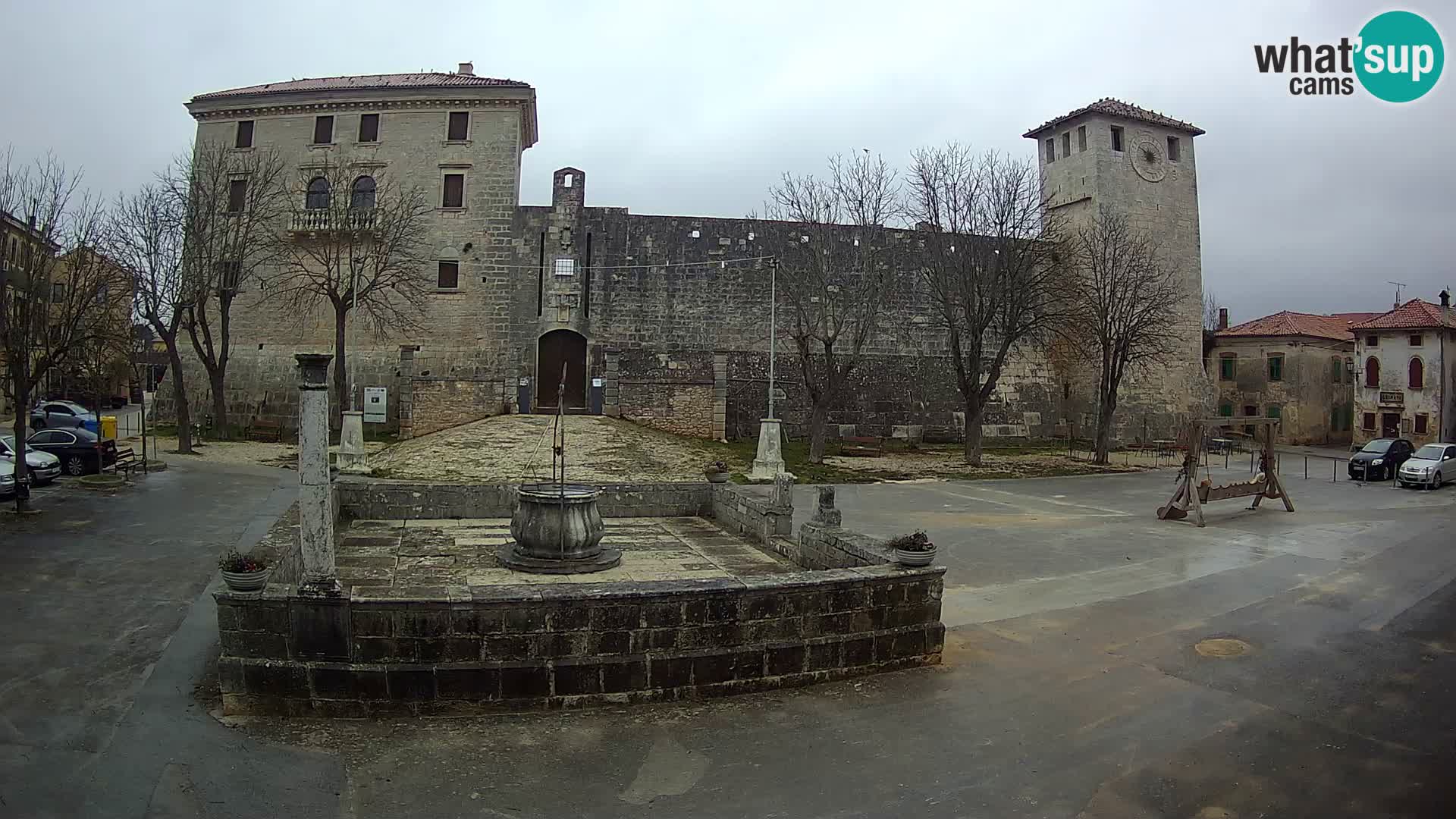 Webcam Svetvinčenat (Sanvincenti) – il castello e il pozzo – Istria – Croazia