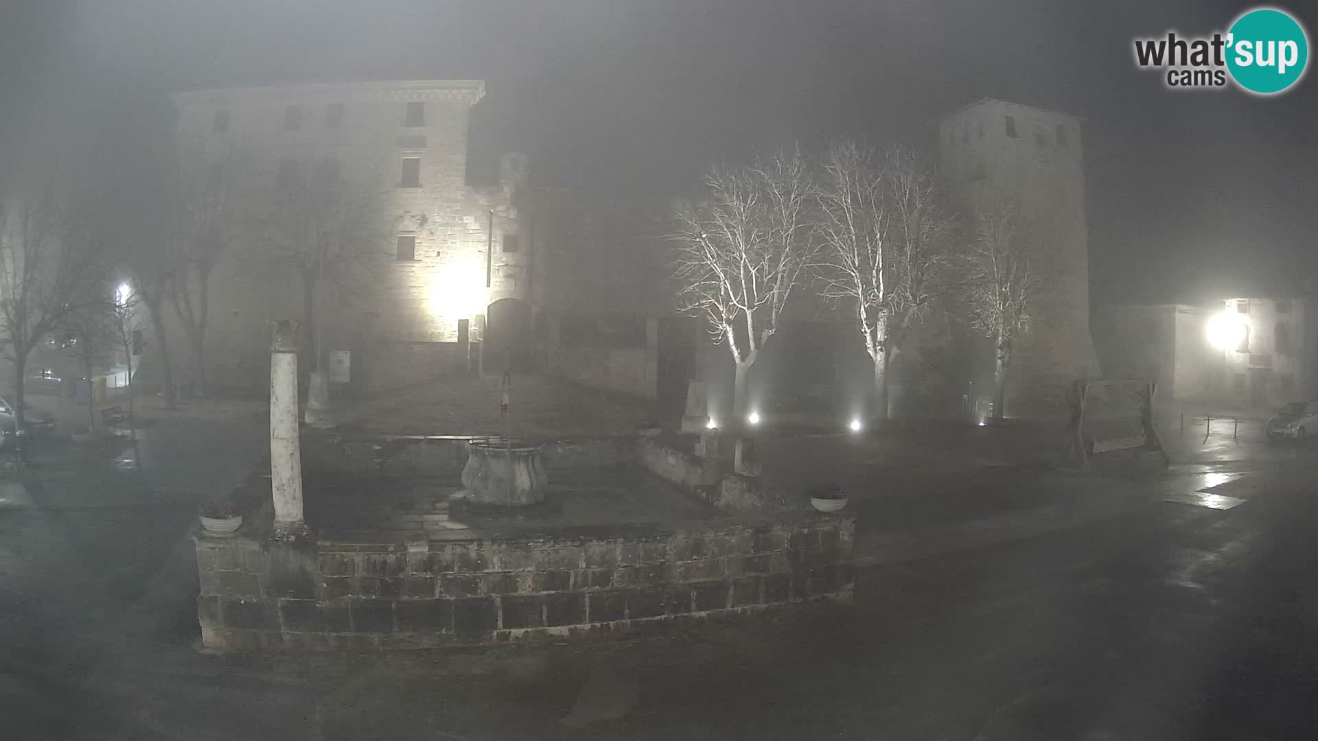 Webcam Svetvinčenat – le château et le puits – Istrie – Croatie