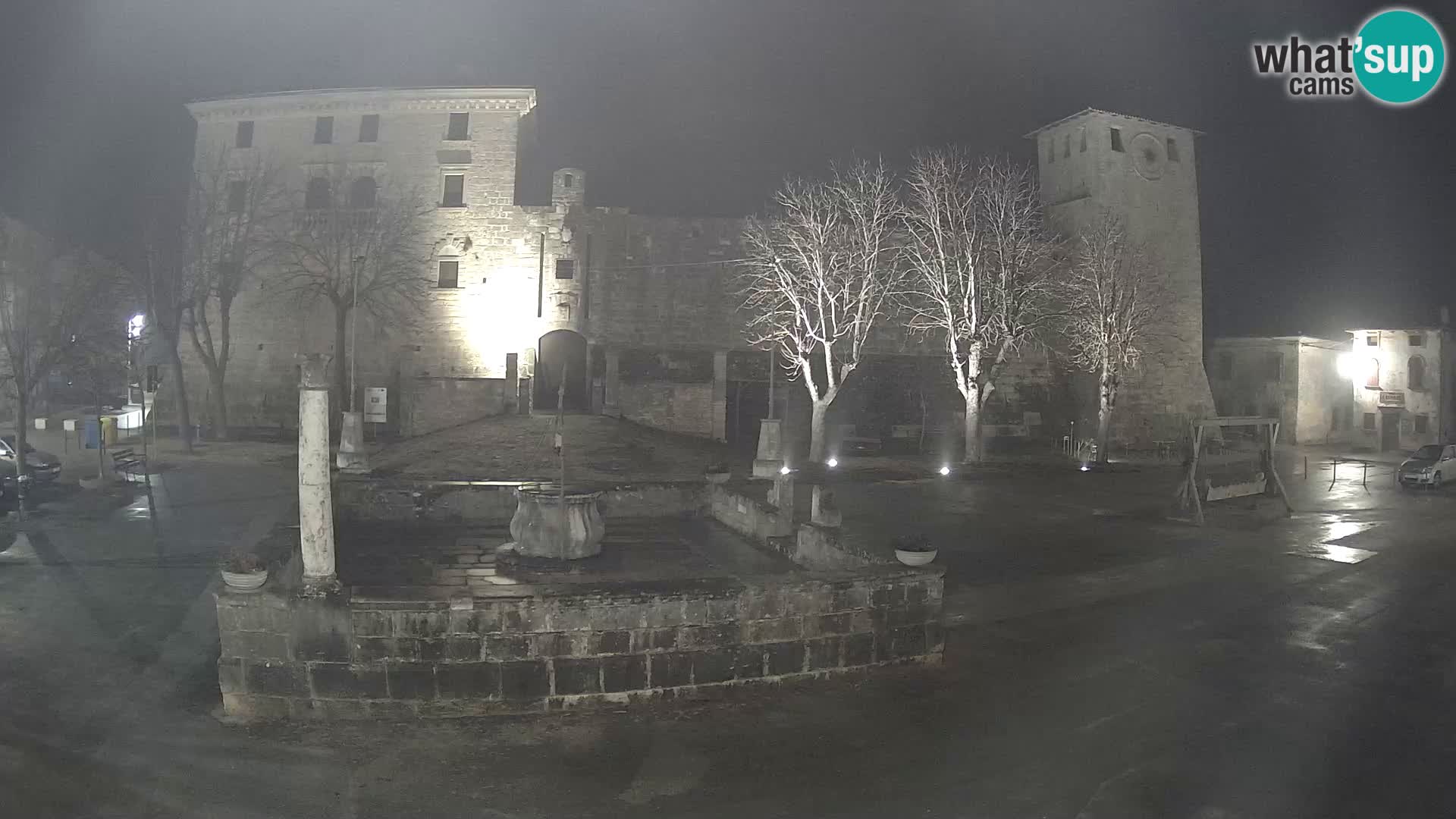 Webcam Svetvinčenat – die Burg und Brunnen – Istrien – Kroatien